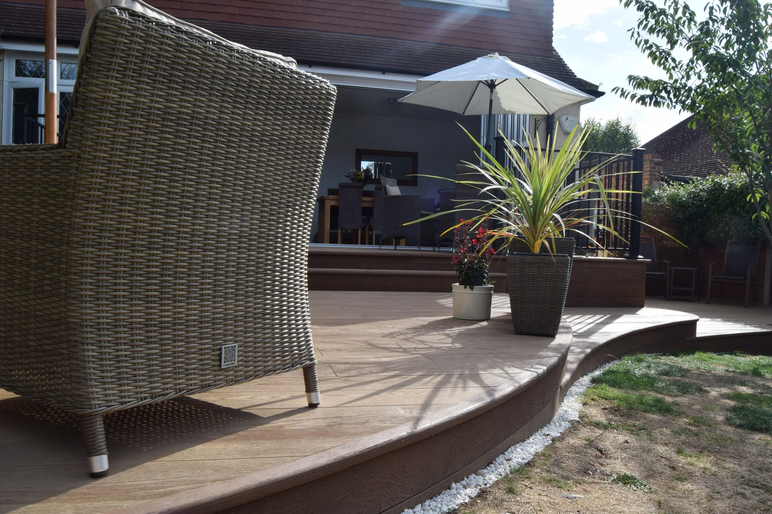 Curved Multi-Level Millboard Composite Decking – Chigwell, Essex (21).JPG