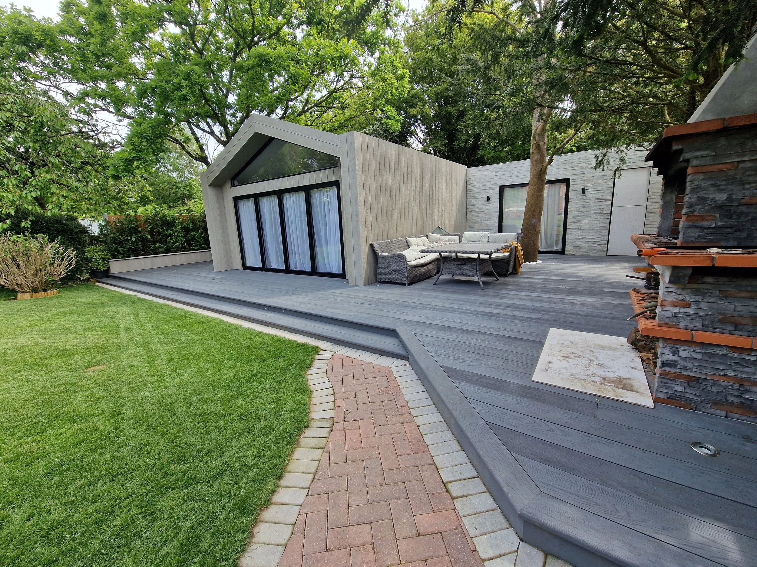 Garden room in London.jpg