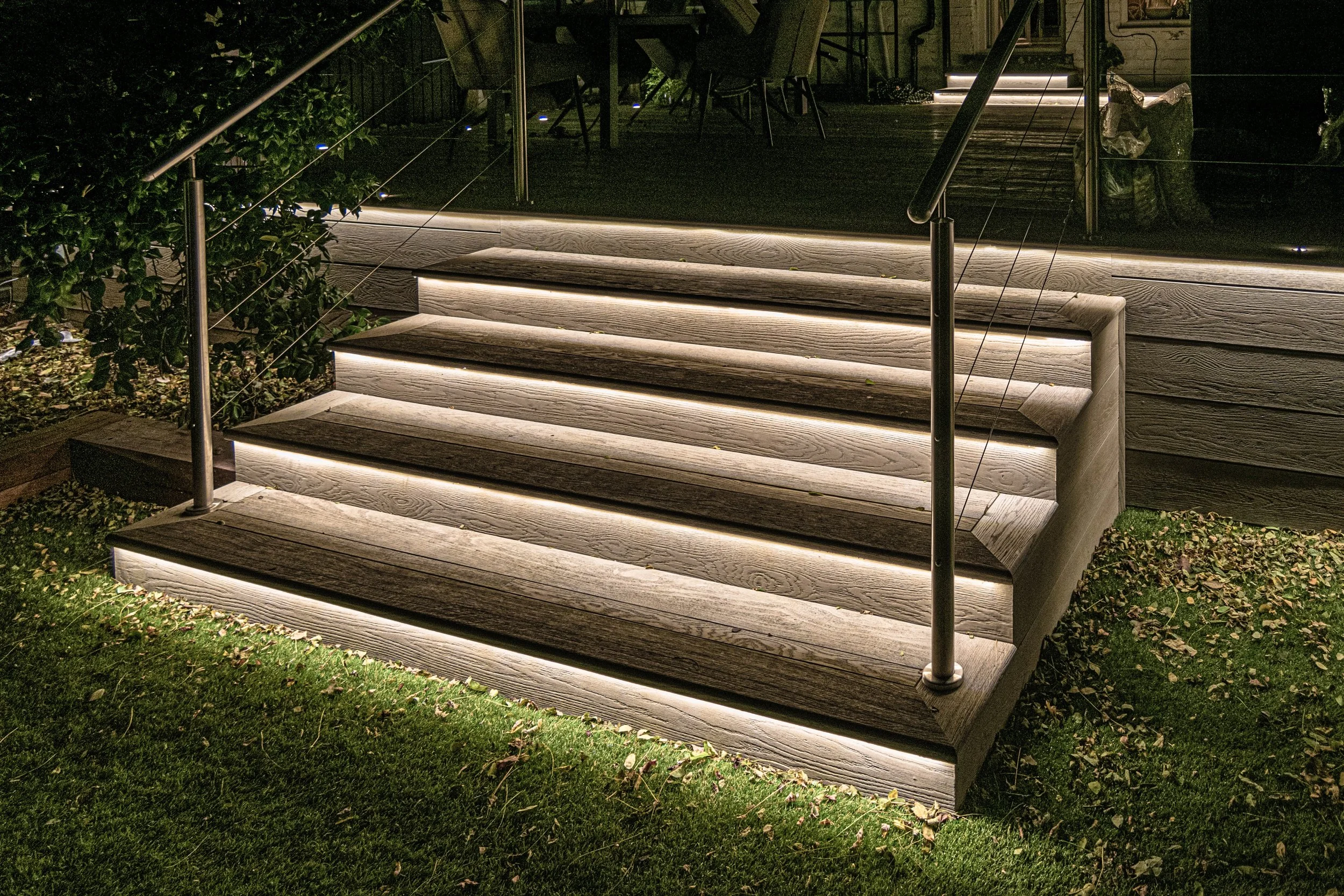 Raised Millboard Decking – Richmond, London (7).jpg