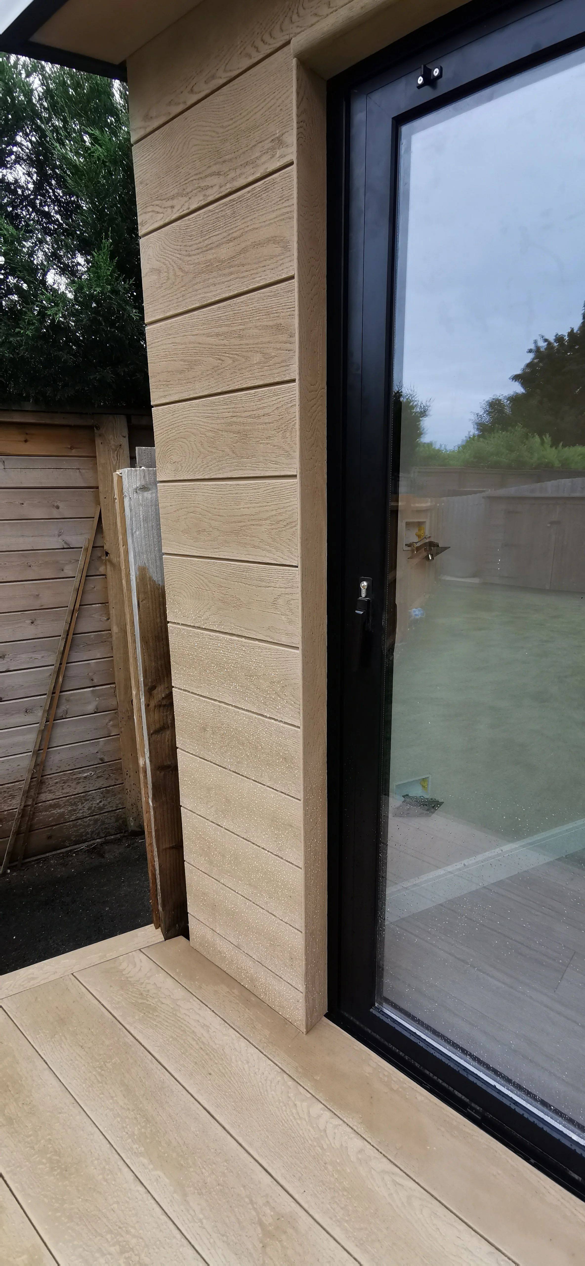Insulated garden office Ilford Essex - Decking Gurus installation.jpg