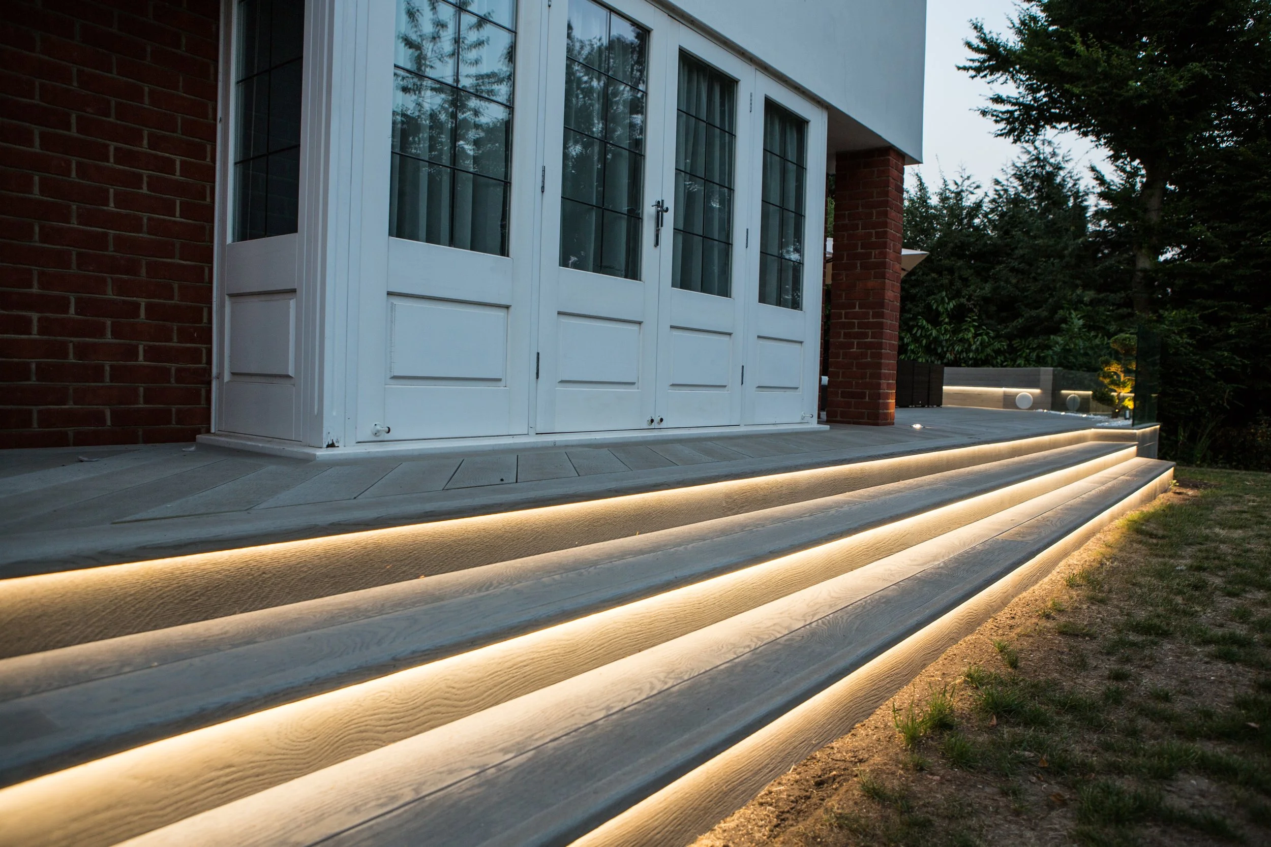 Raised Composite Decking Installation – Brentwood (49).jpg