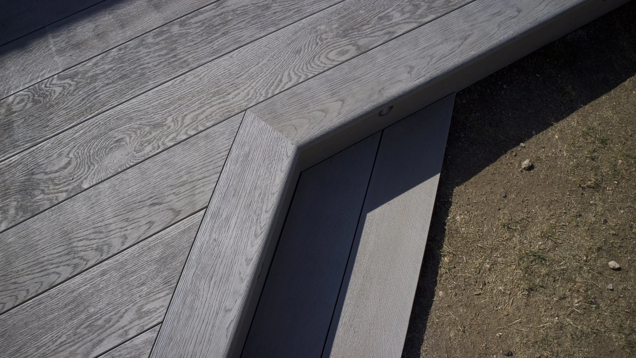 Luxury Raised Millboard Decking  – Witham (8).jpg
