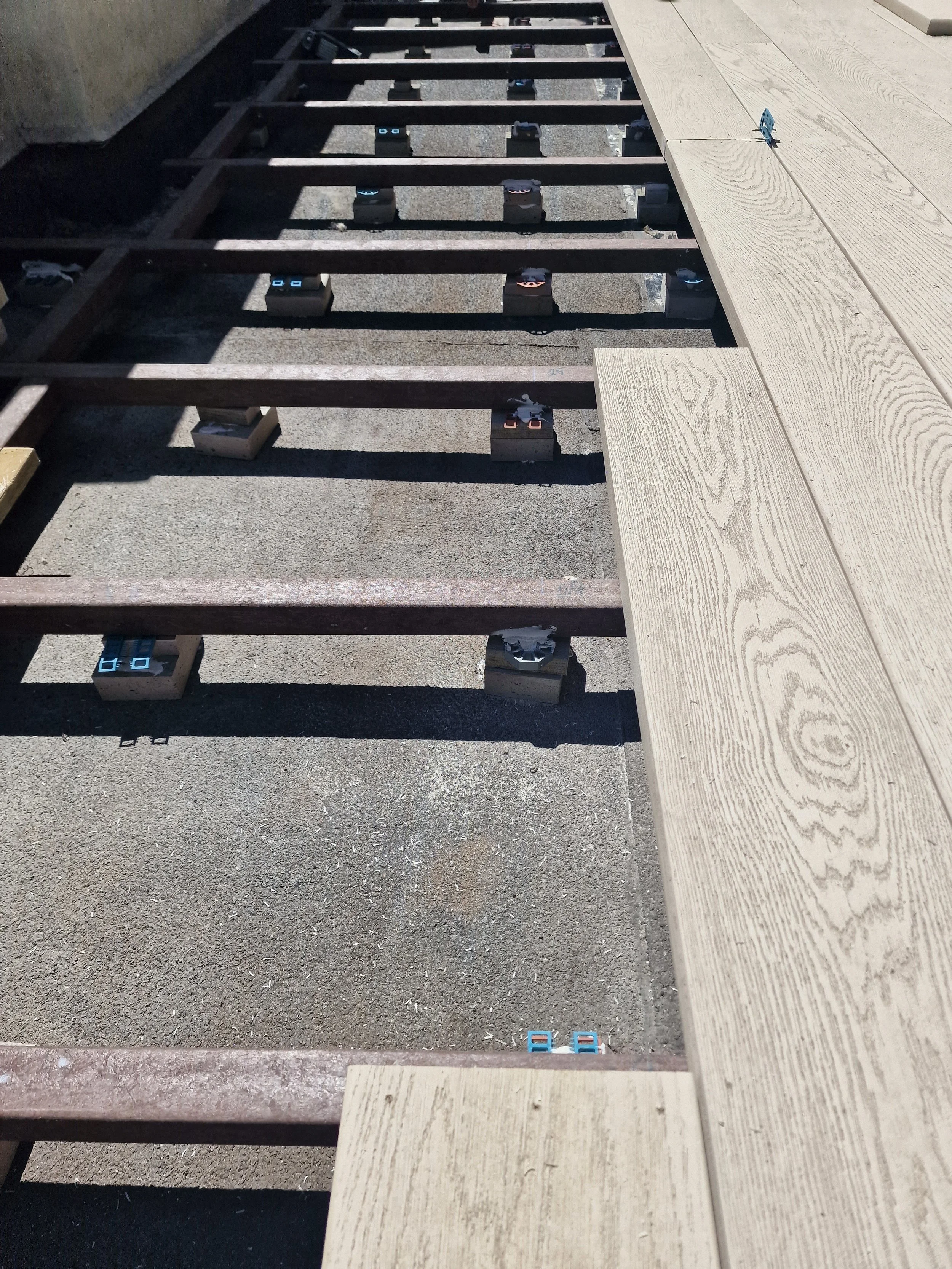 Millboard Decking Limed Oak London Balcony (2).jpg