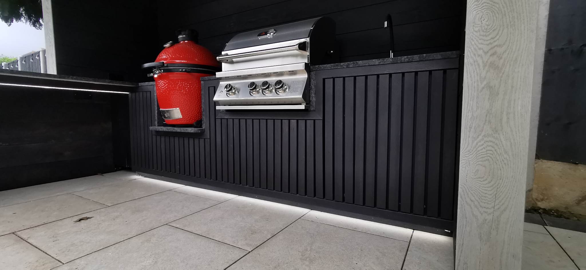 Millbord Composite cladding in London outdoor kitchen.jpg