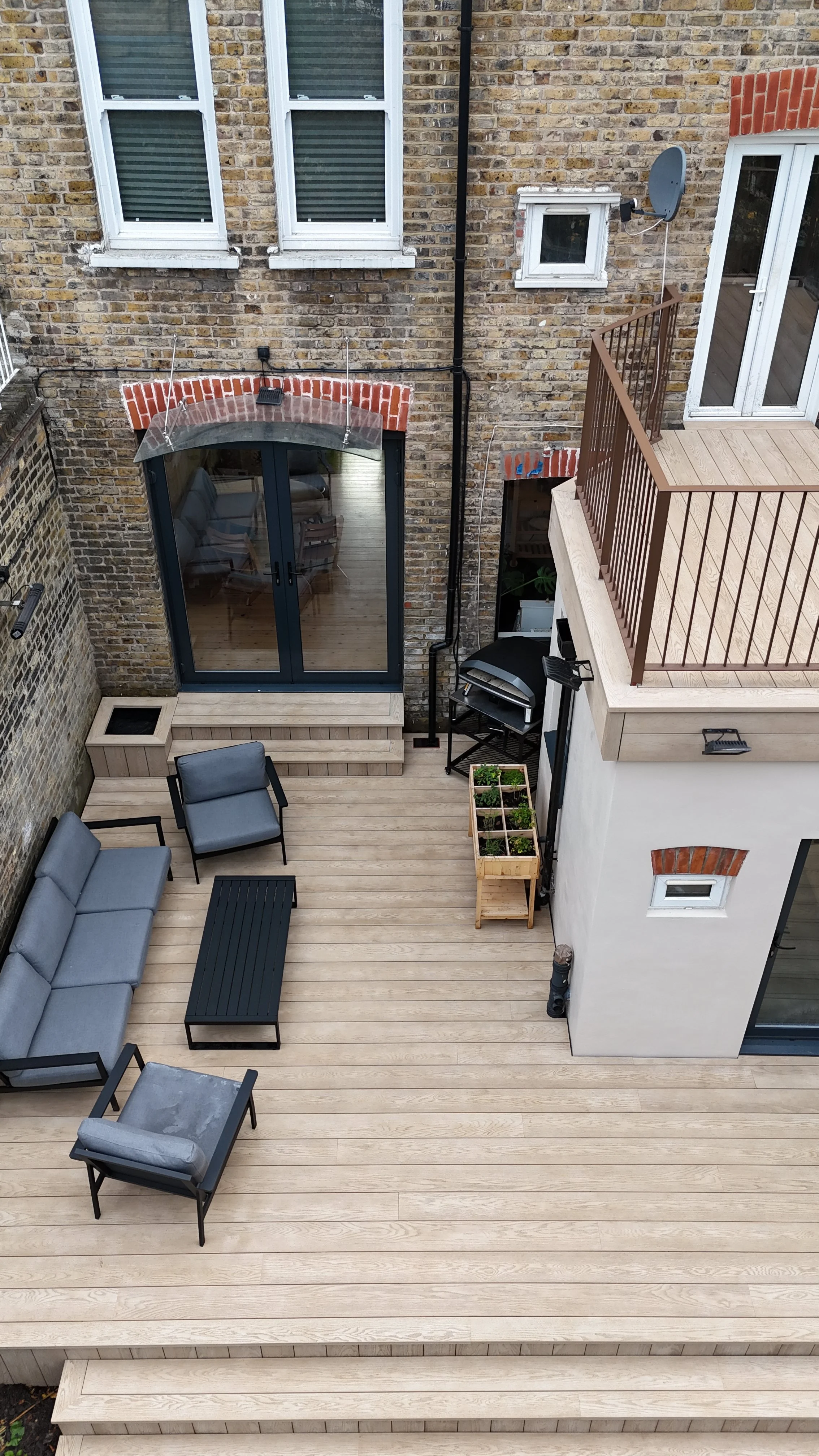 Luxury Millboard Golden Oak Decking & Rooftop Terrace Installation in London (24).JPG