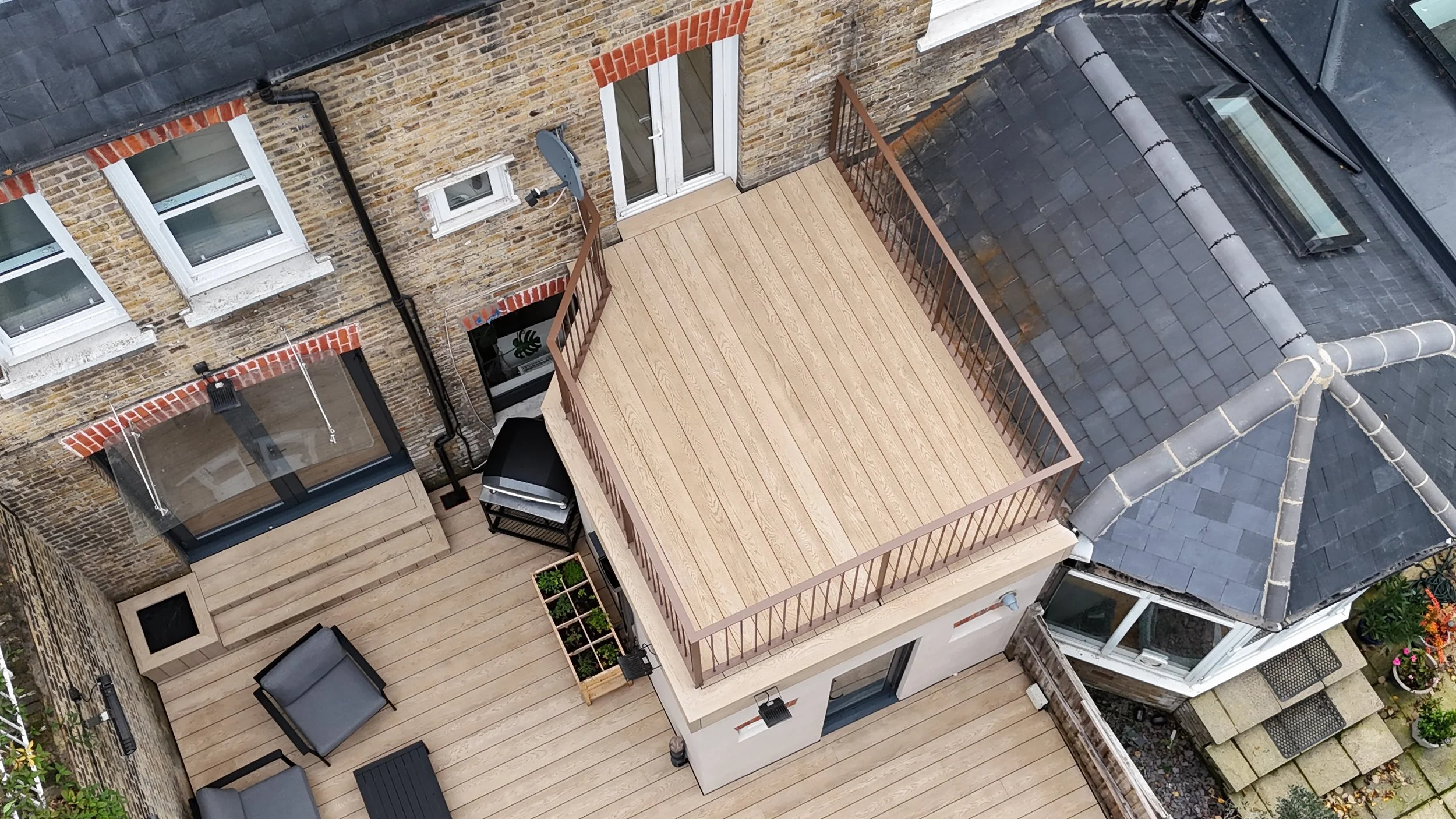 Luxury Millboard Golden Oak Decking & Rooftop Terrace Installation in London (21).JPG