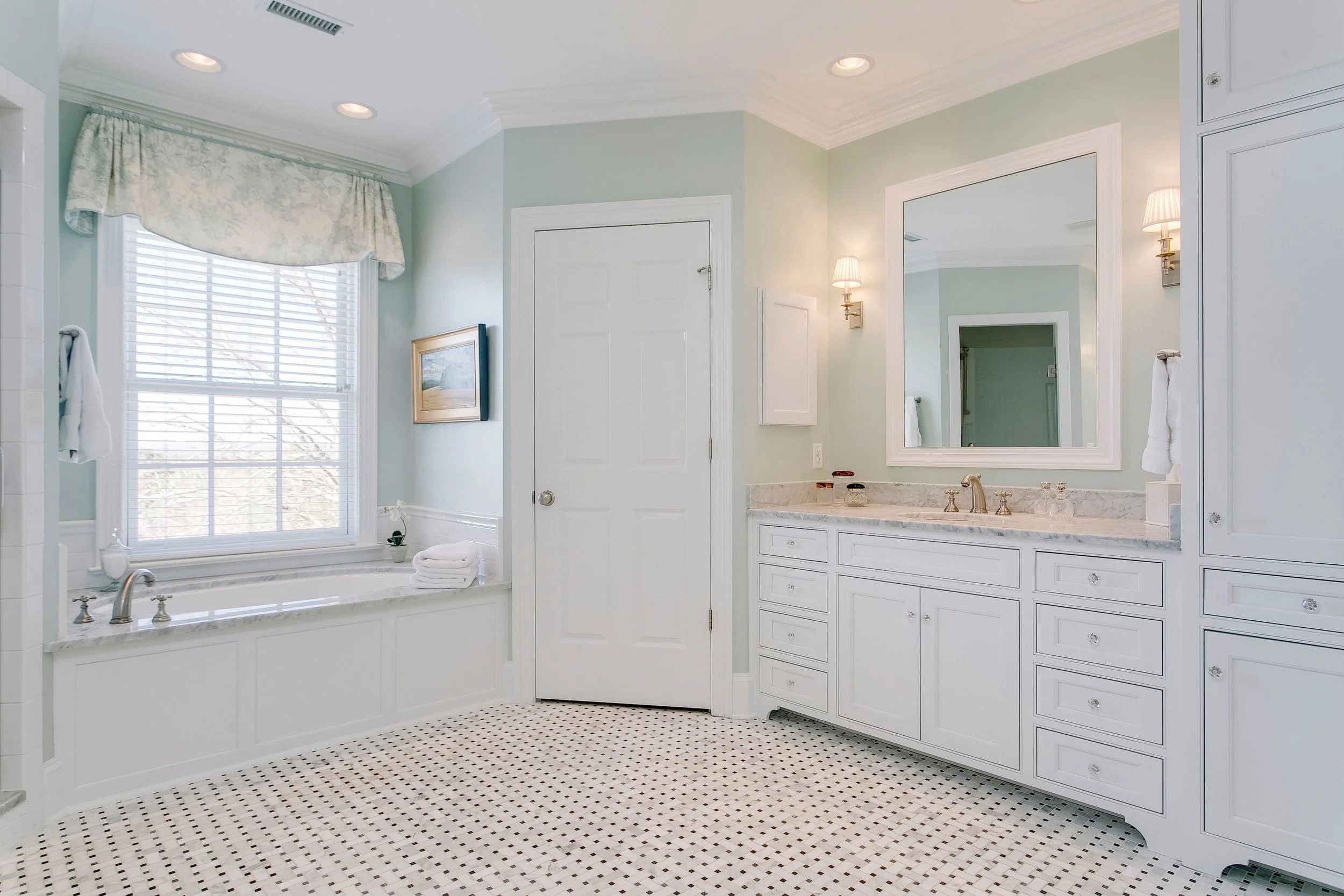 palley-southard-bathroom-hillside-colonial-5.JPG