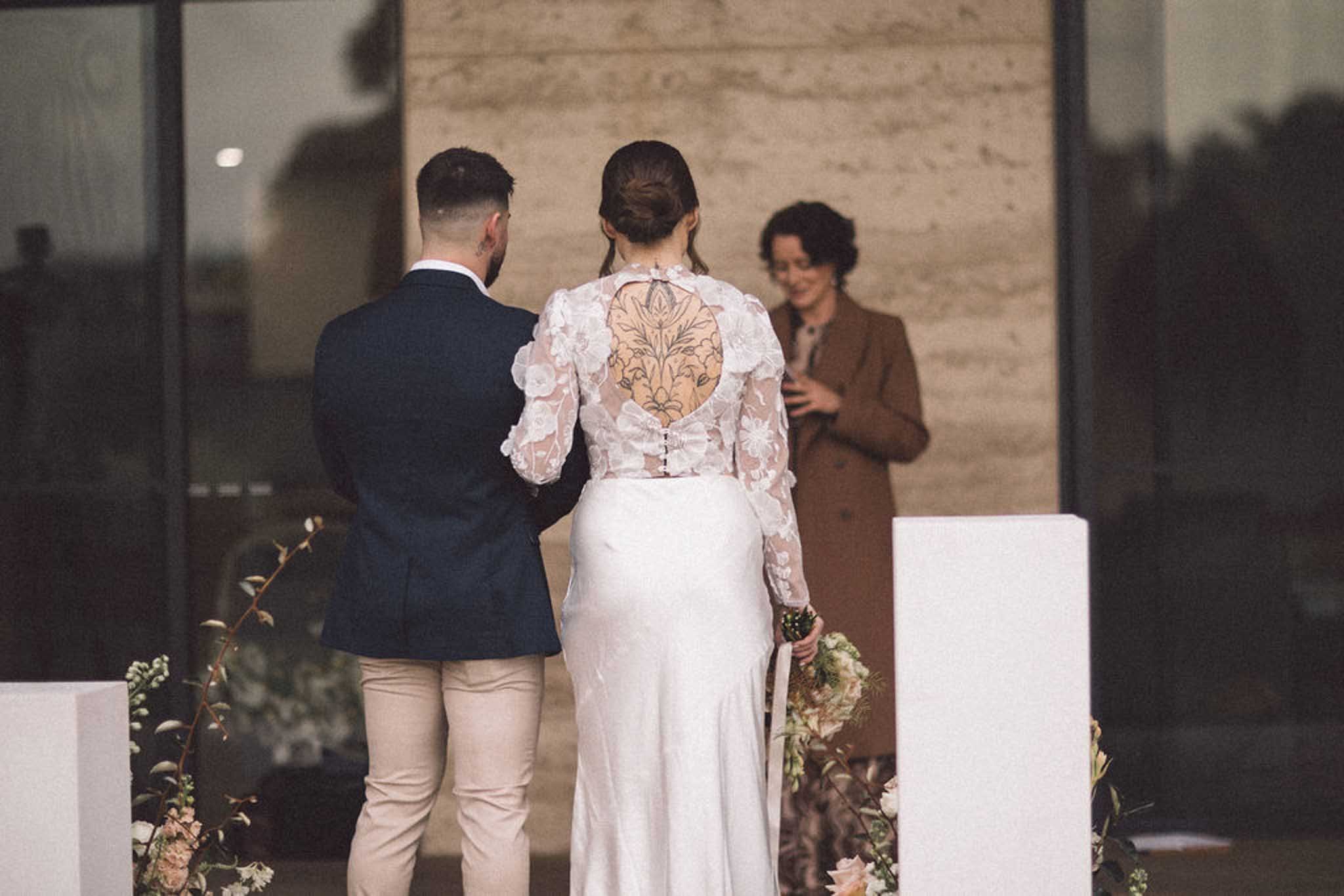 AlanaPerry-WeddingWallaringaFarm-100.jpg
