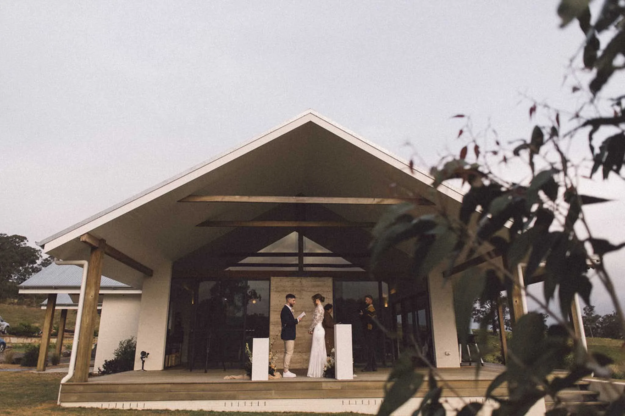 AlanaPerry-WeddingWallaringaFarm-132.jpg