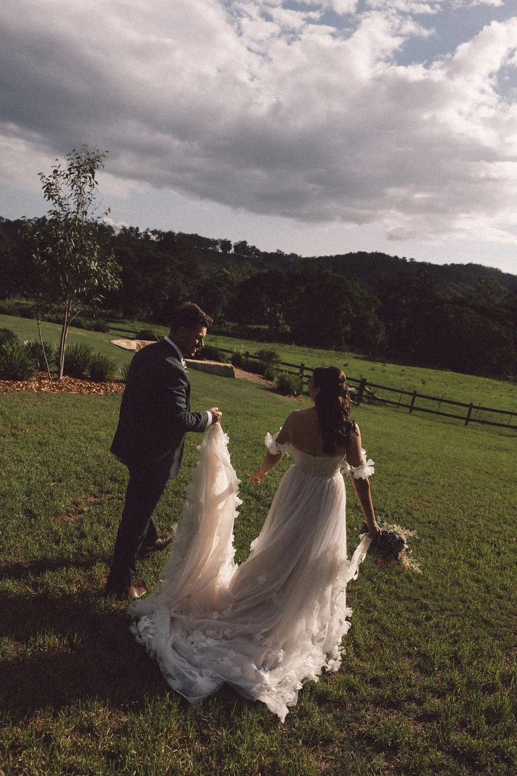 LeahZac-Elopement-WallaringaFarm-197.jpg