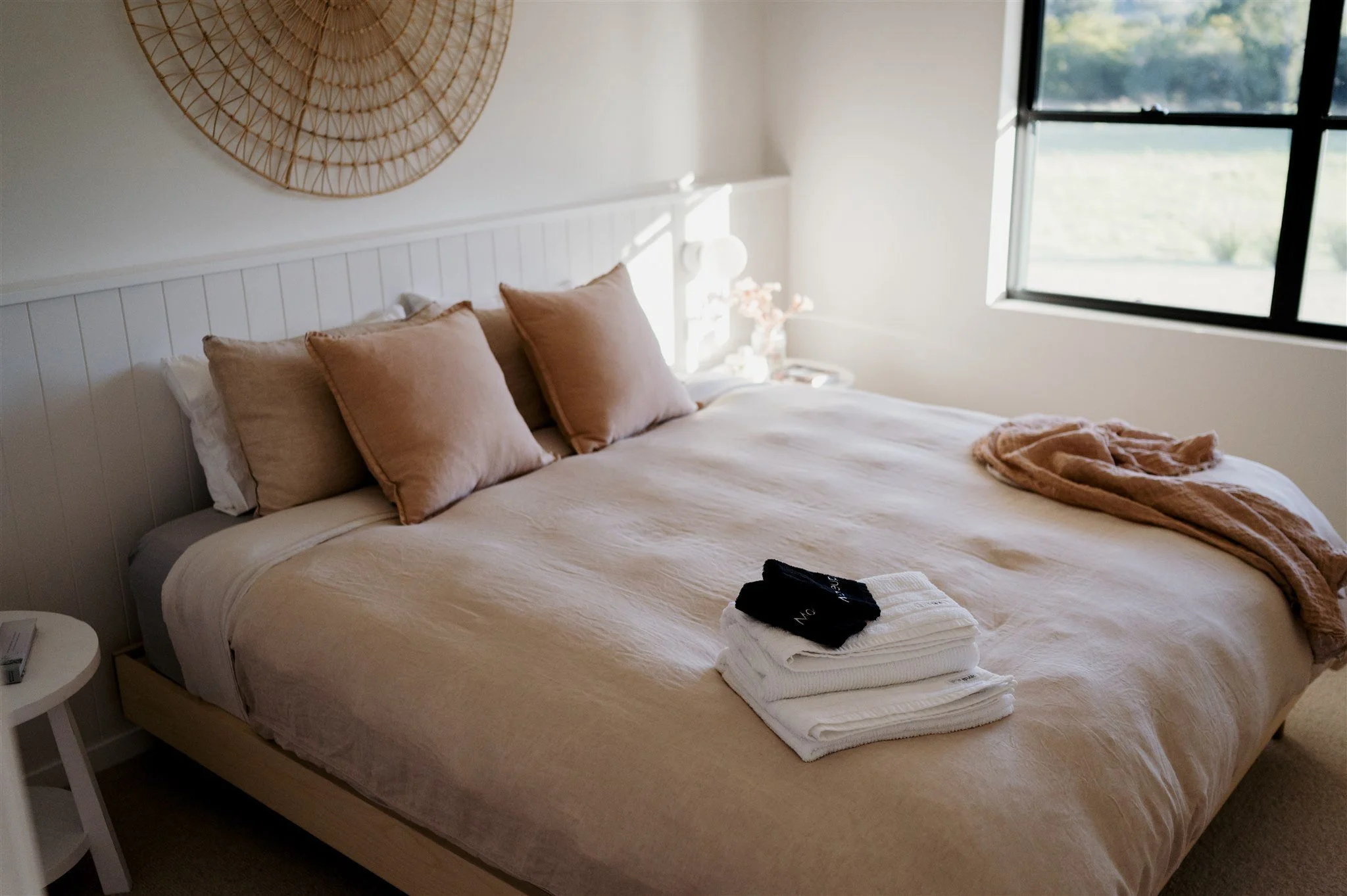 Luxury Farmhouse Accommodation | Wallaringa Farm NSW