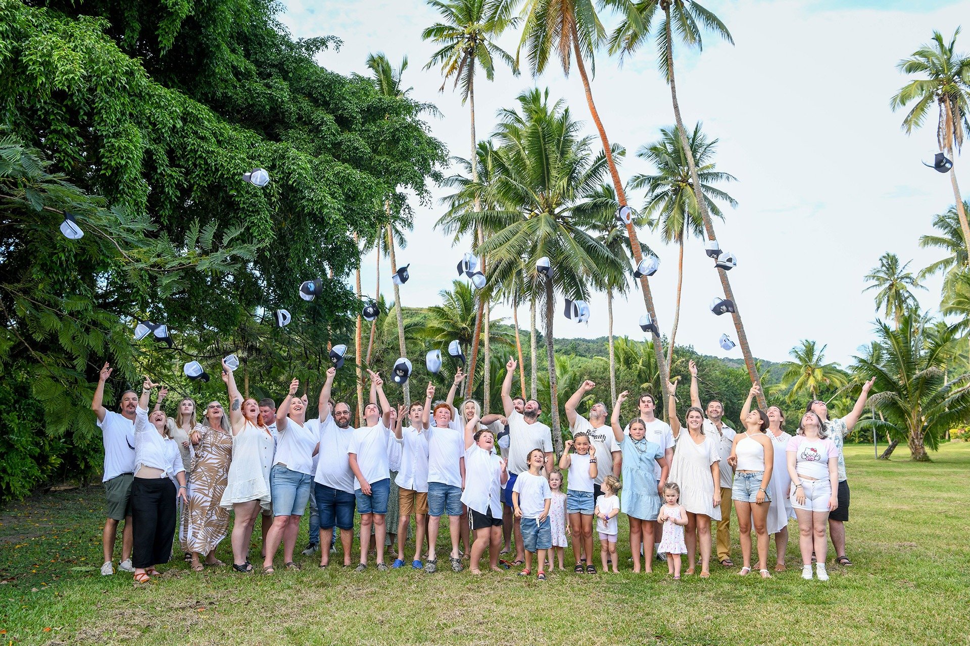 A Beautiful Big Group Family Photo Session at Naviti Resort, Coral Coast