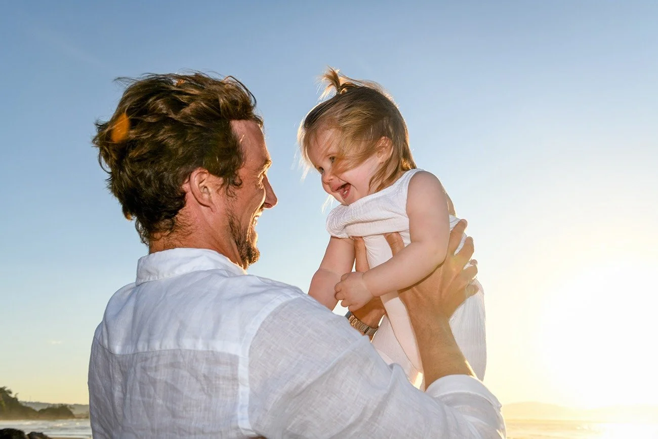 Family photoshoot at Wategos, Byron Bay