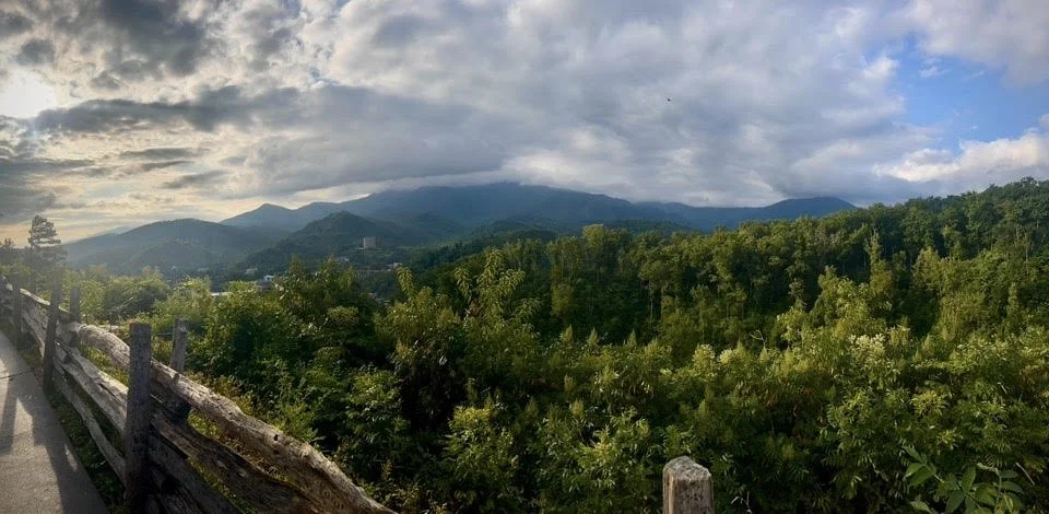 mtns.jpg