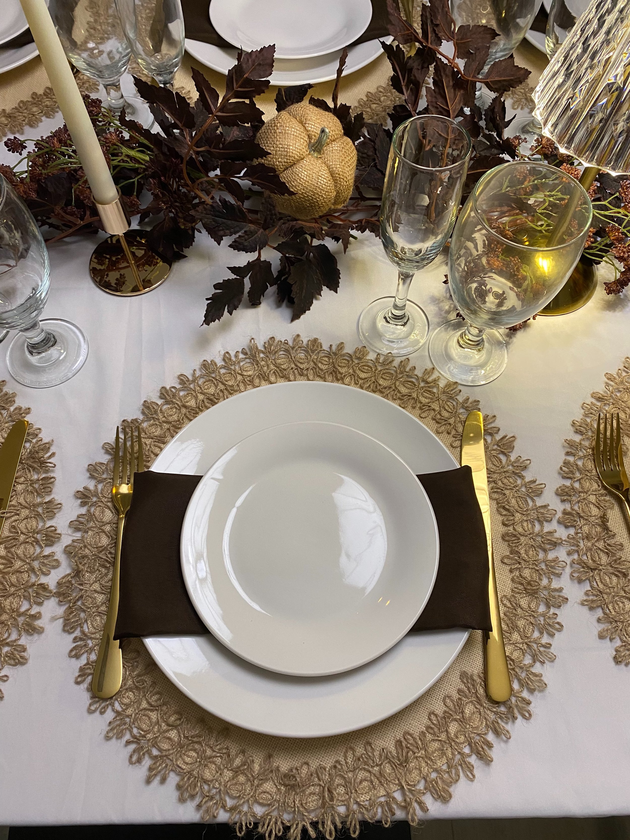 🍂 A table set for gathering, gratitude, and all the little details that make the season special. Warm tones, timeless details, and a touch of autumn elegance. 🕯️🤎

Planning a fall gathering or Thanksgiving celebration? Visit our website for all yo
