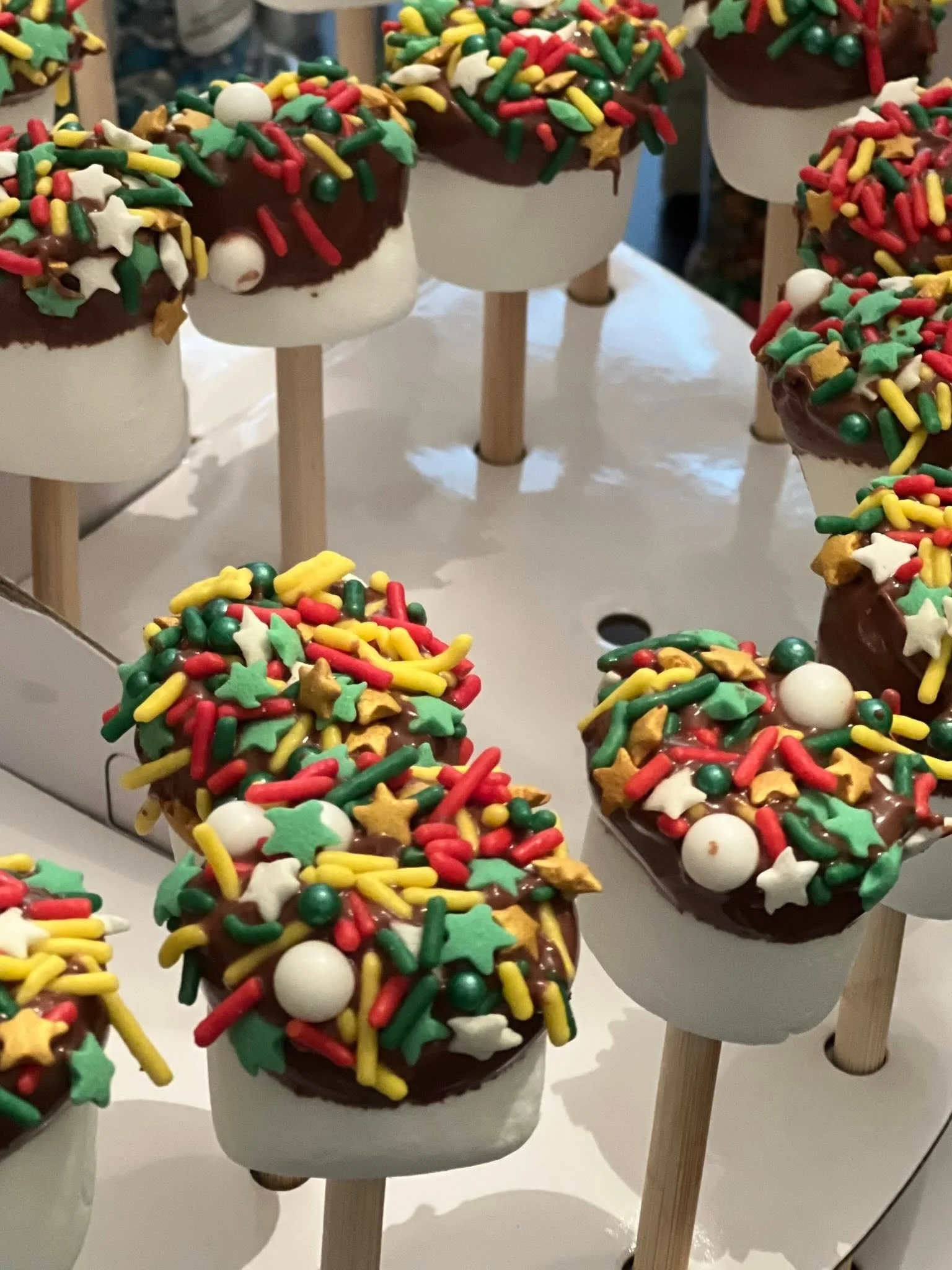 Marshmallow Fun Pops.jpg