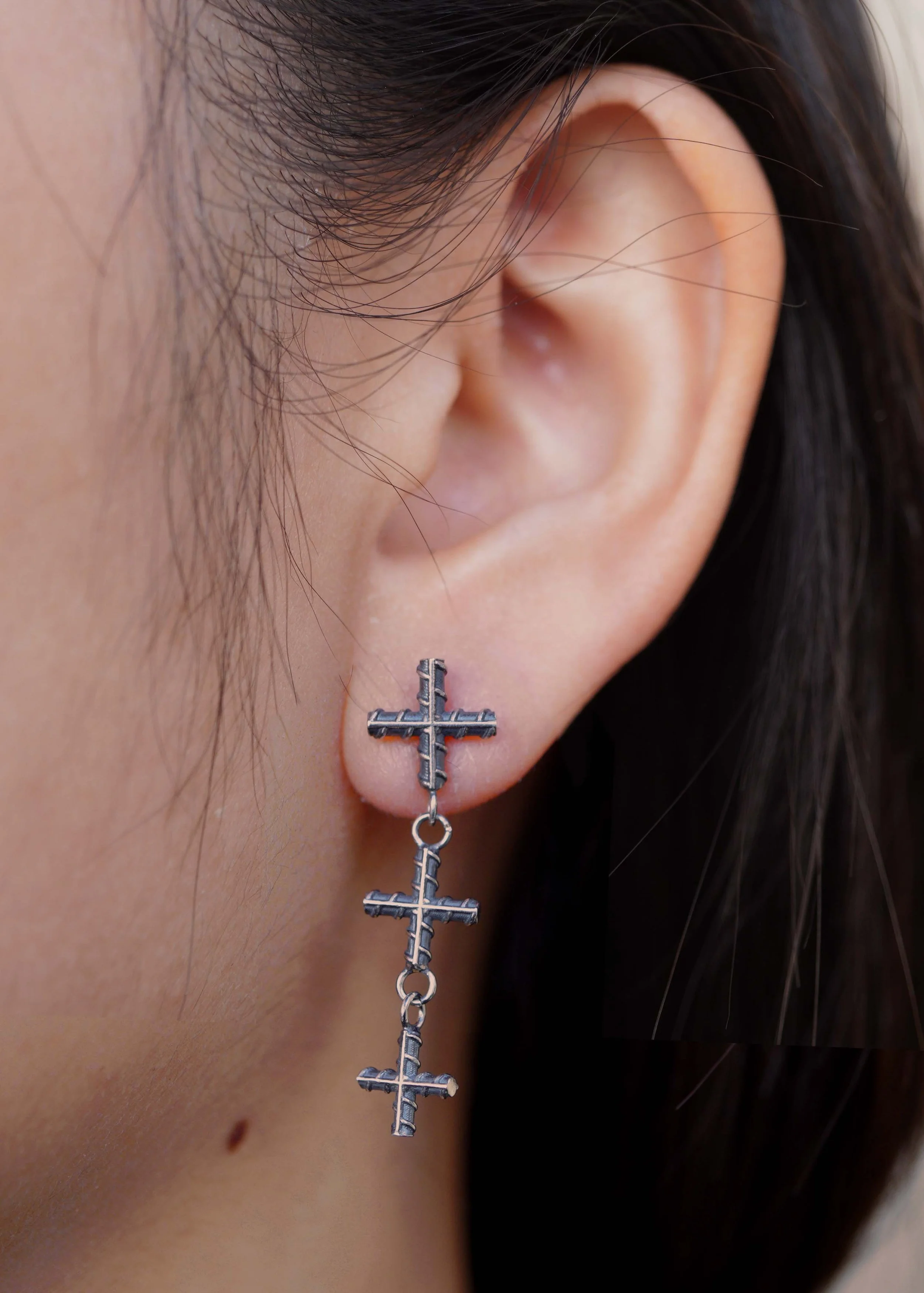 grid lock earring.jpg