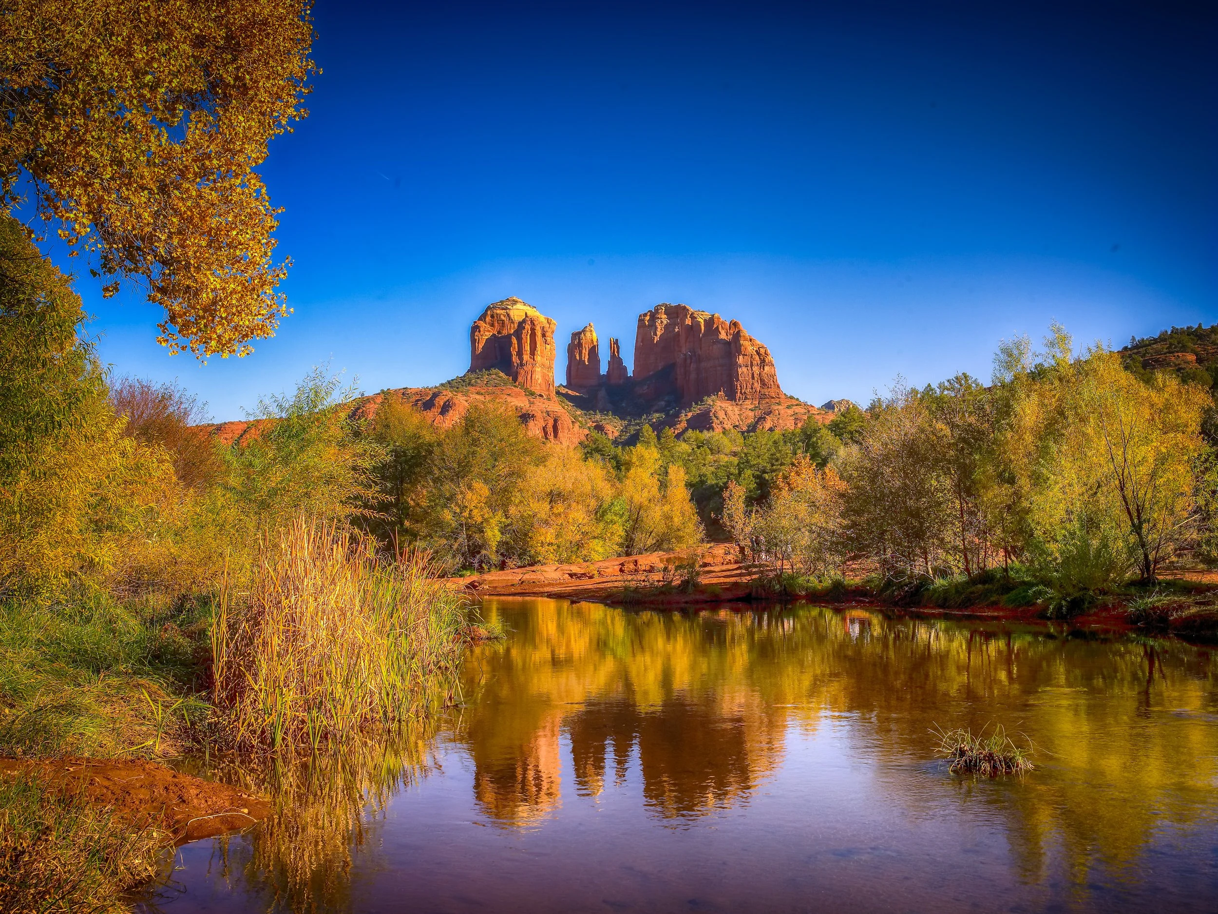 Sedona fall reflections-28.jpg