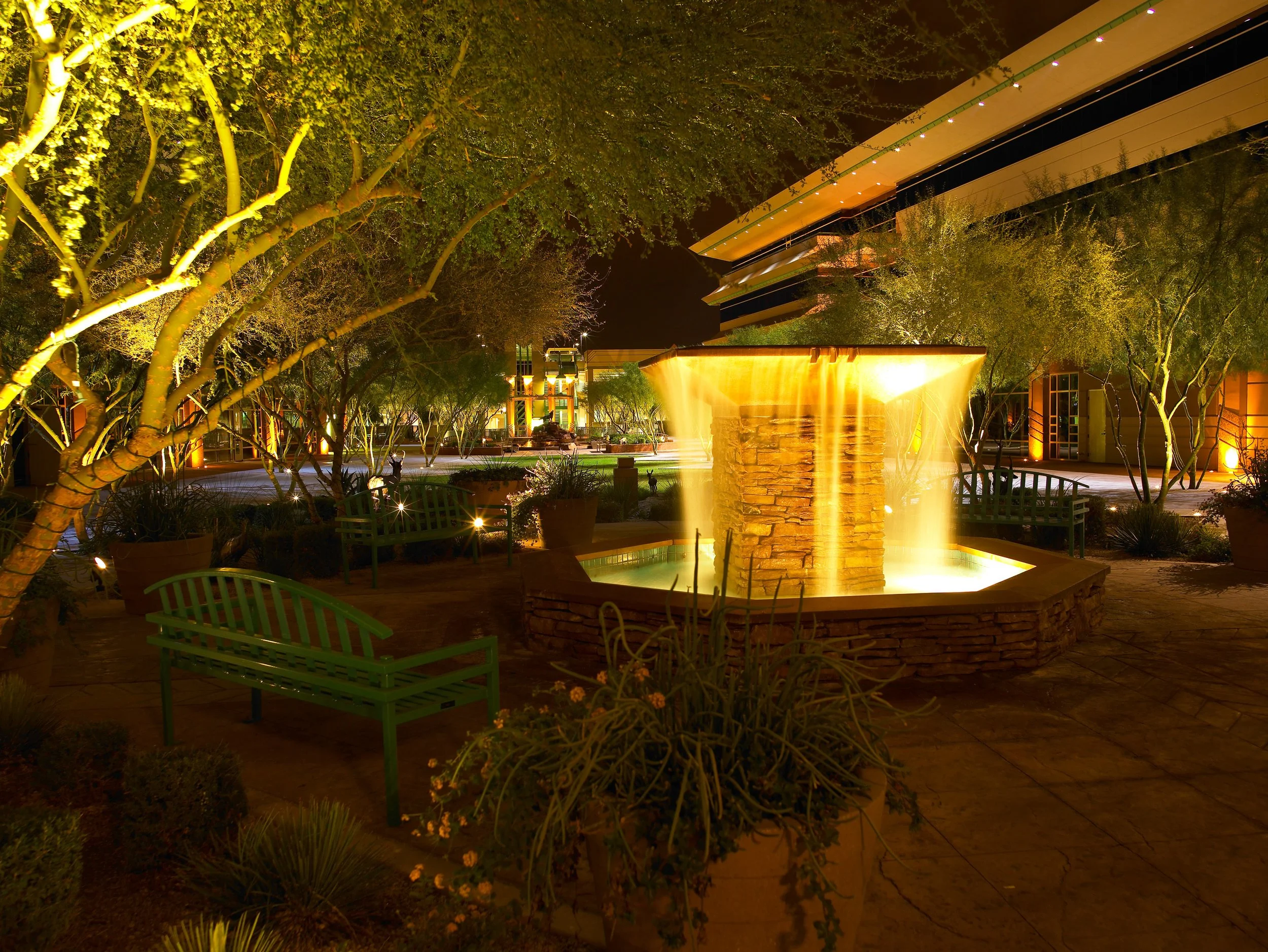 promenade219.jpg