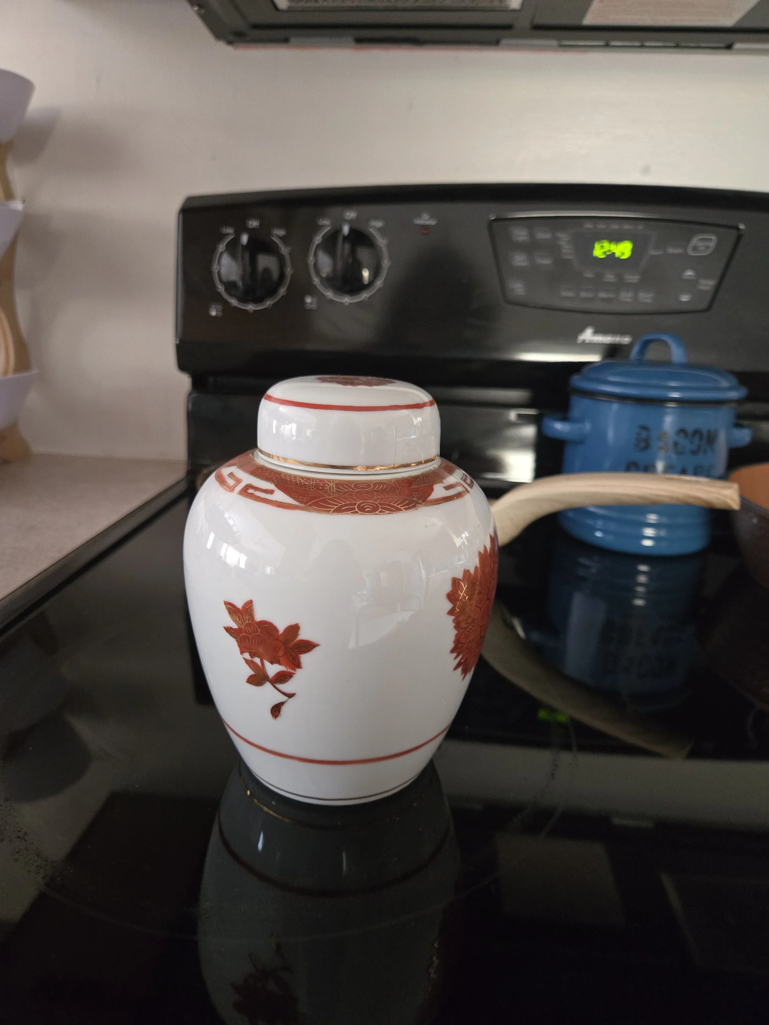 Gingerjar1.jpg