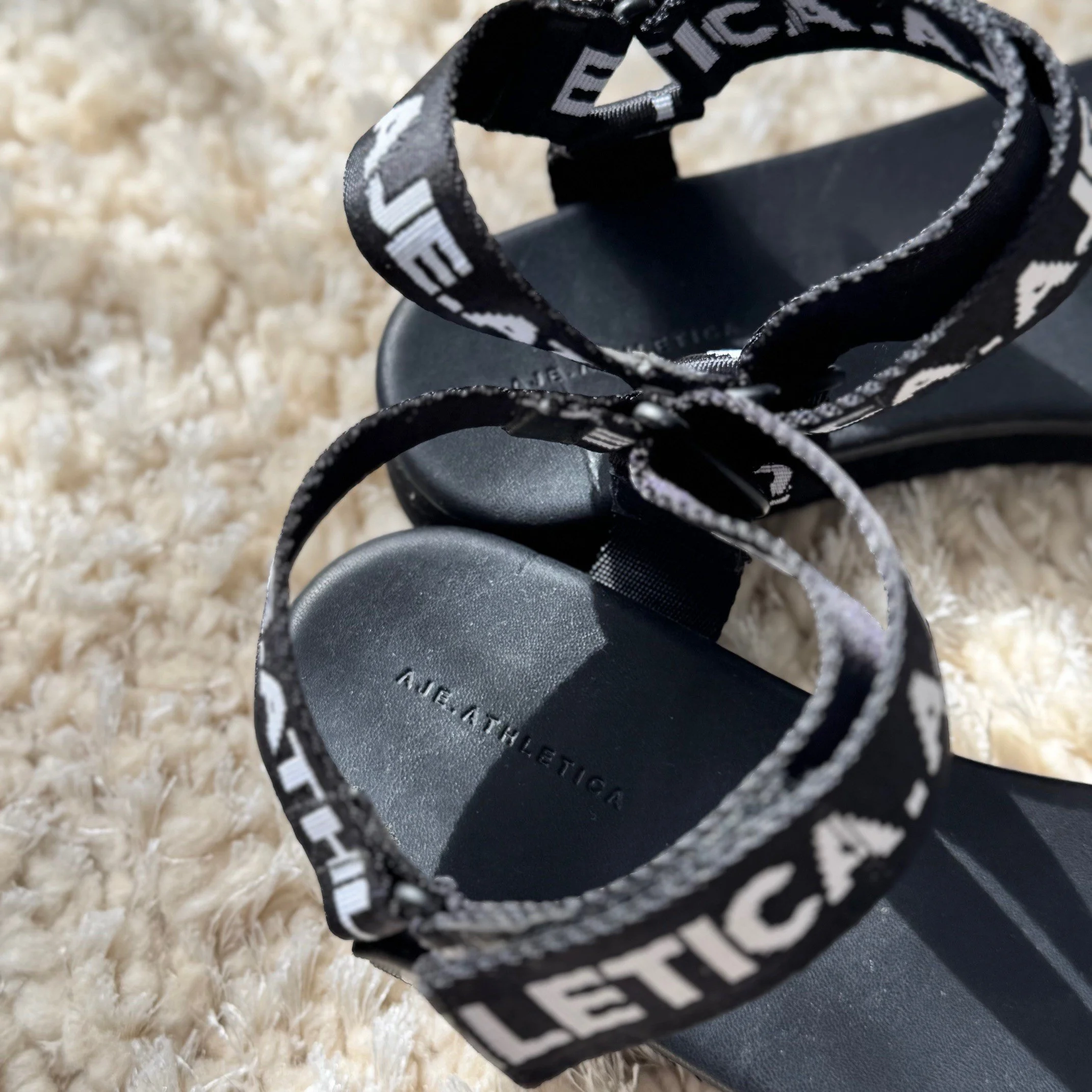 Shoes_AJE_03.jpg
