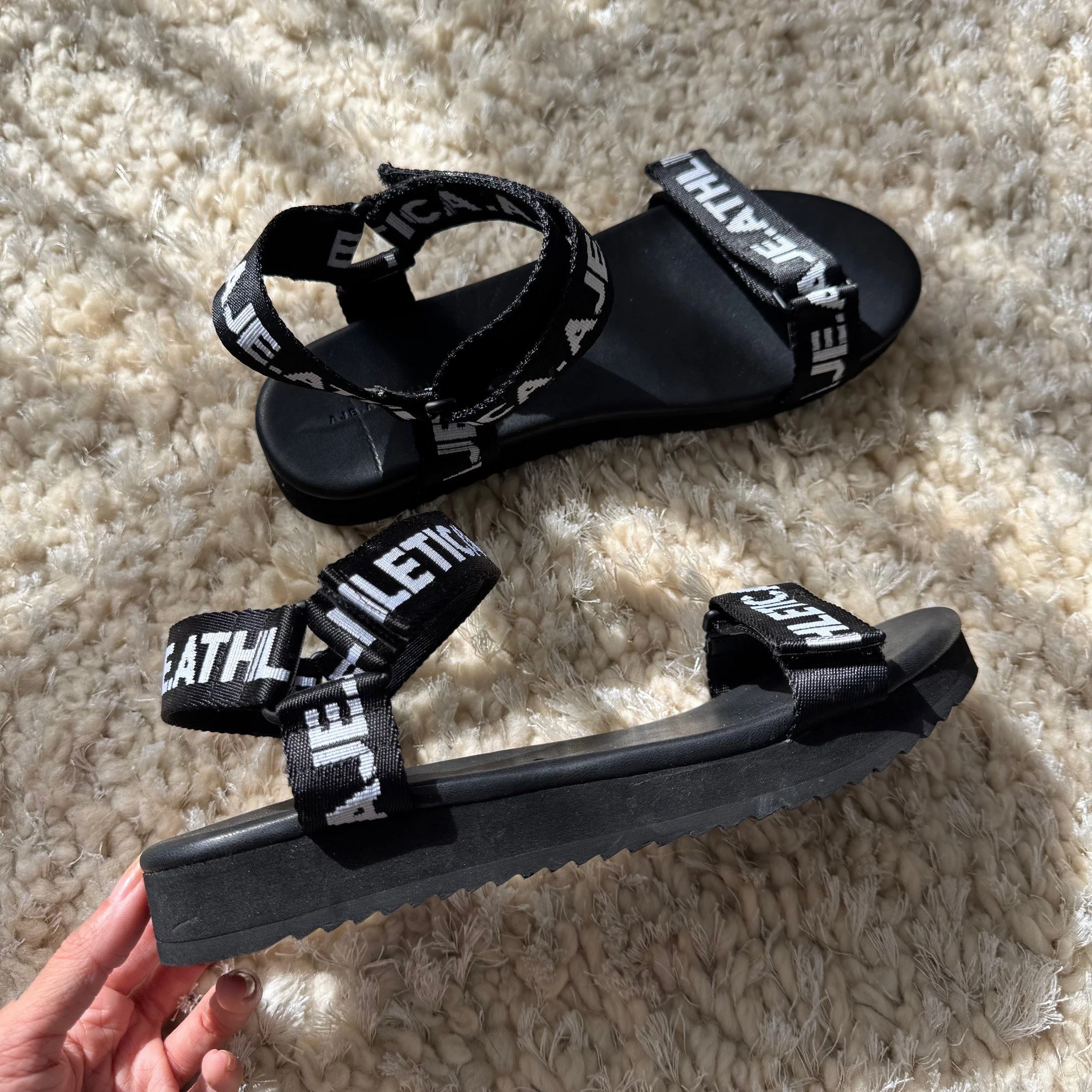 Shoes_AJE_02.jpg