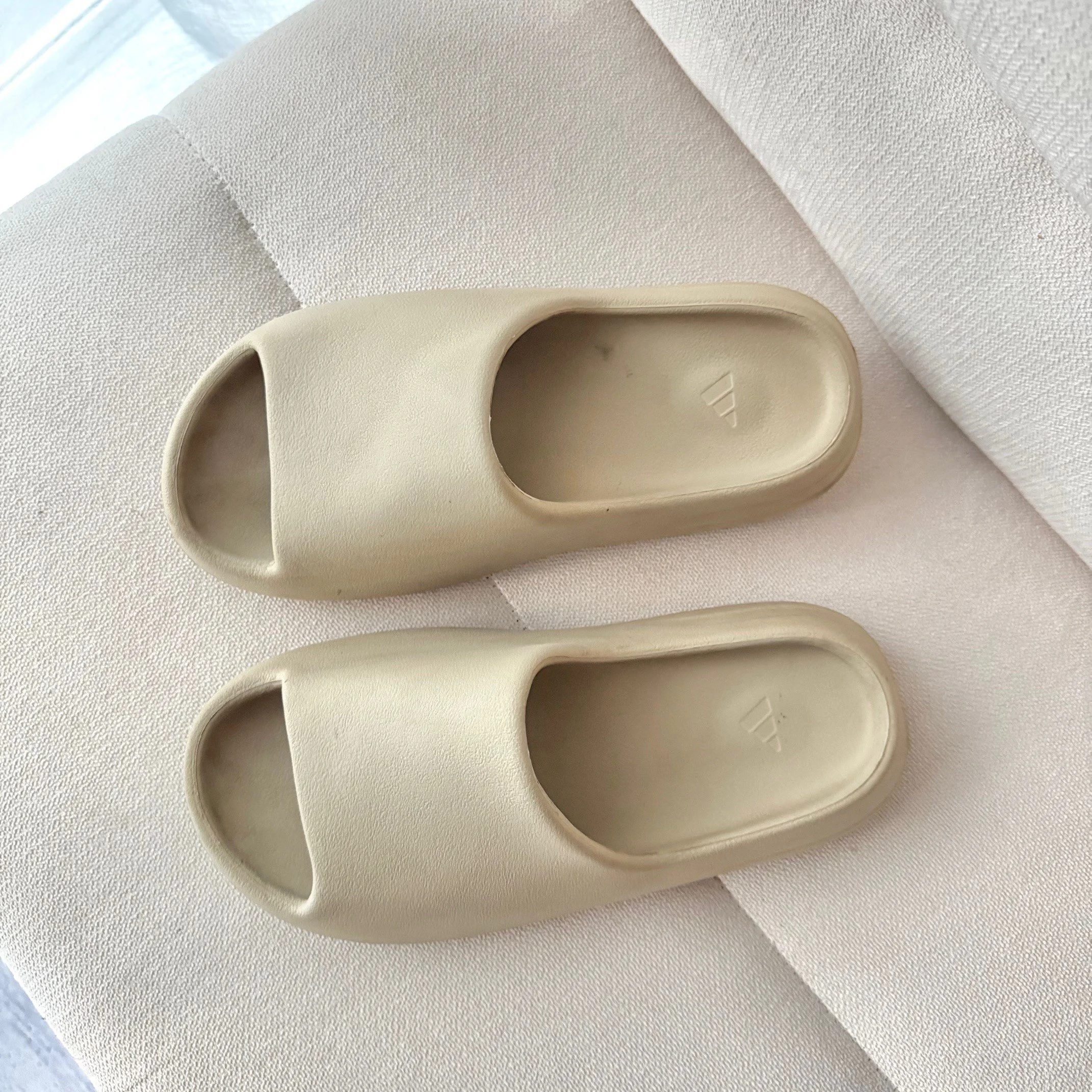 Adidas Yeezy Slides