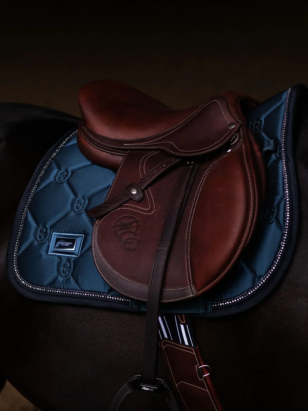 Crystal_Blue_Meadow_Jump_Saddle_Pad_MG_0681_1536x2048_c3c21d09-4ec2-41f4-86f2-8a3ae0f2d374.webp