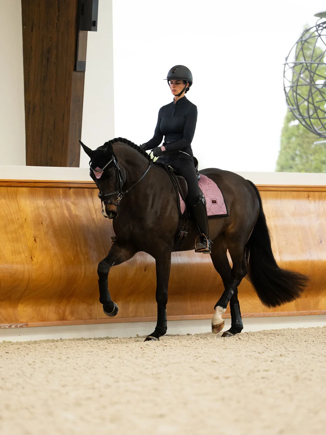 Pink_Glimmer_Dressage_Saddle_Pad_ME103062-2_e.webp