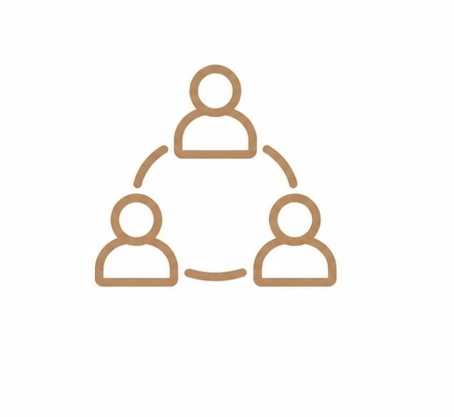 Icon of three people connected in a triangle, representing teamwork or collaboration.