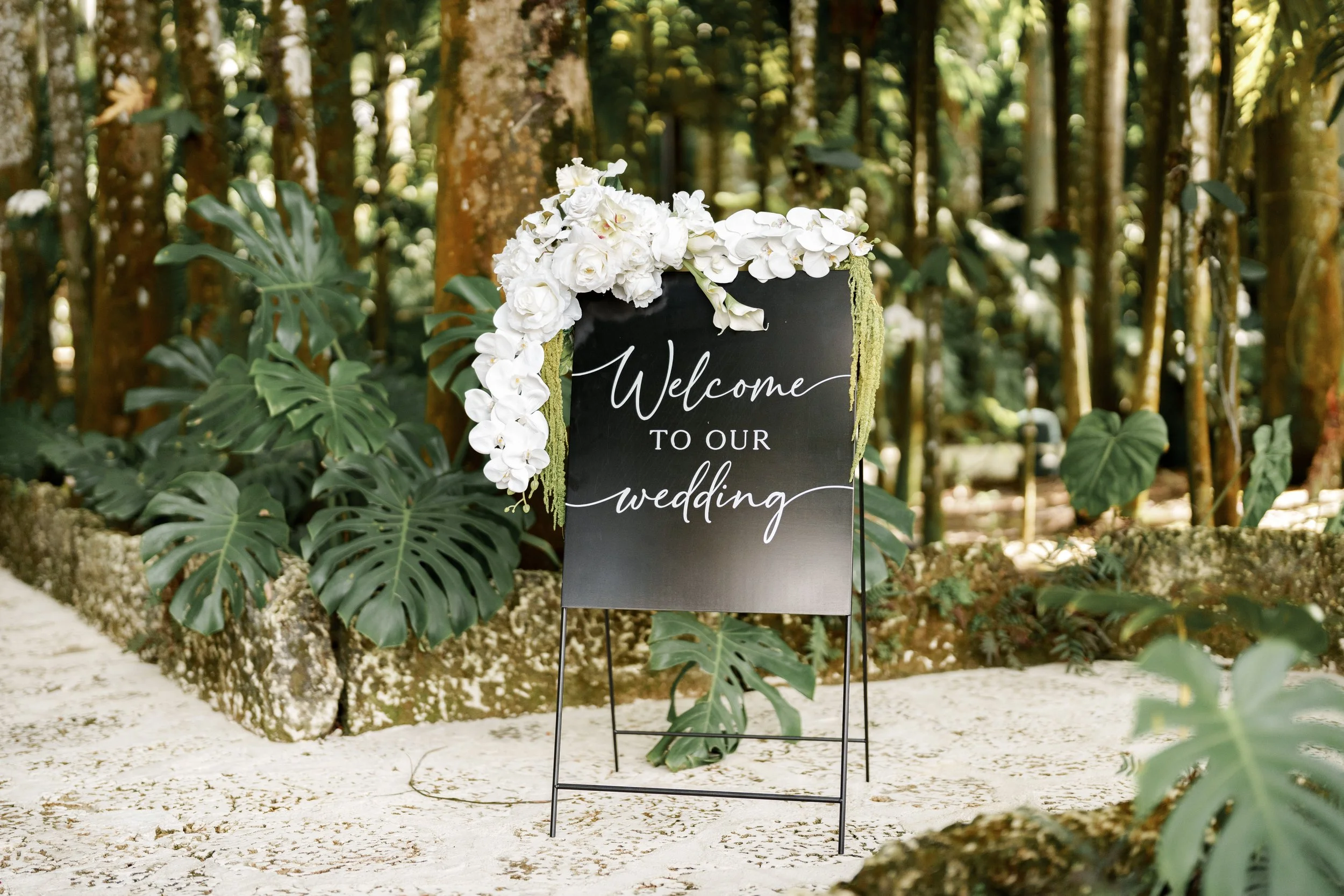 em_wedding_agj3au[1].jpg