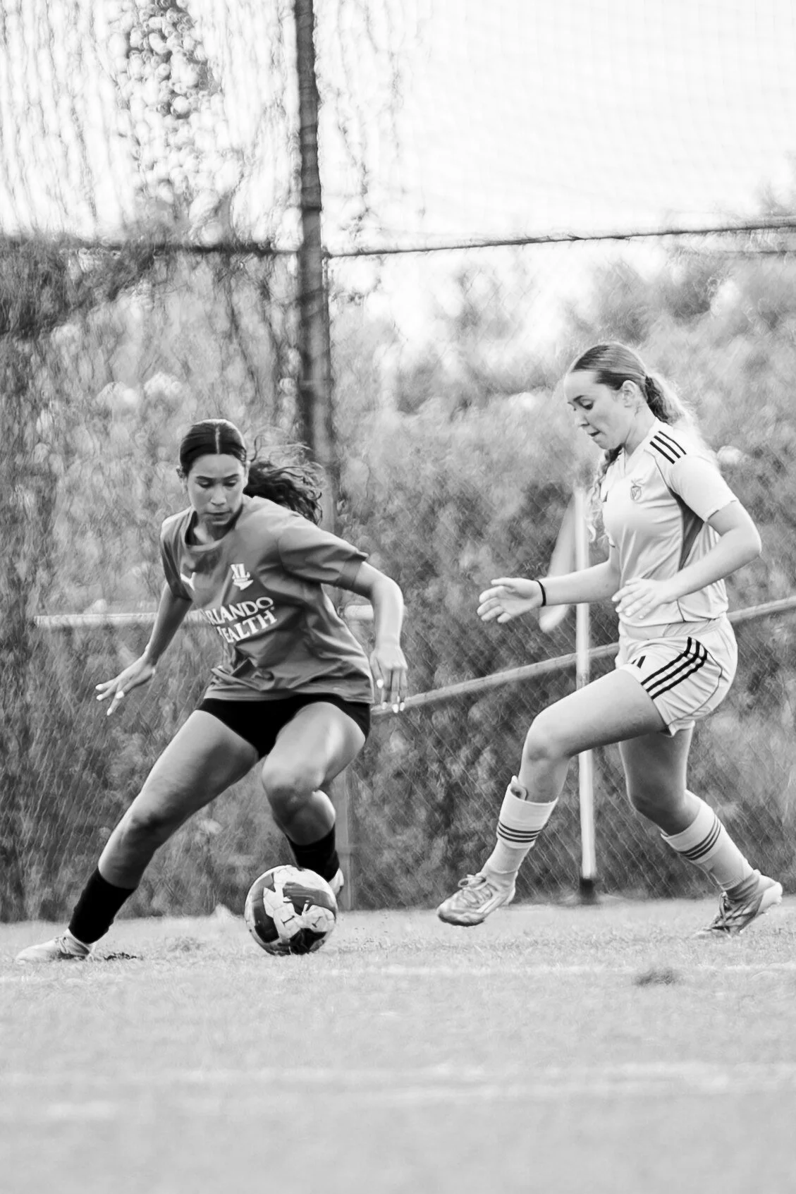 sports-xl-duel-bw.jpg