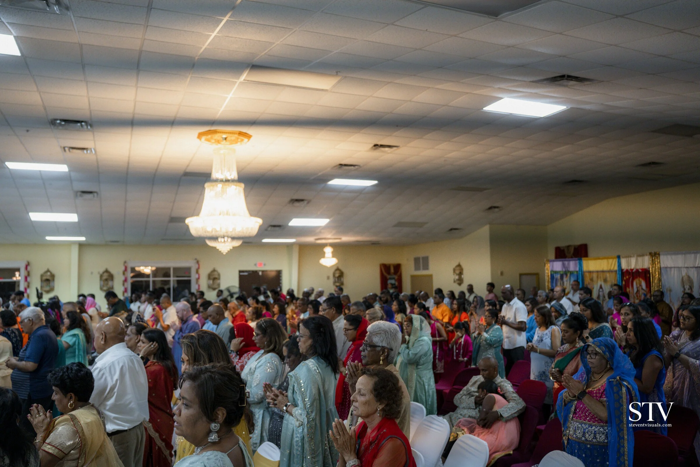 event-puja-crowd.jpg
