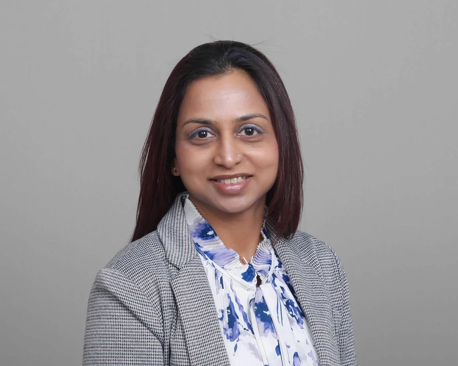 Dr. Vinita Prasad, MD, Co-Founder of Apex Longevity Lab, specializing in integrative psychiatry, women's wellness, brain health, stress management, and longevity.
