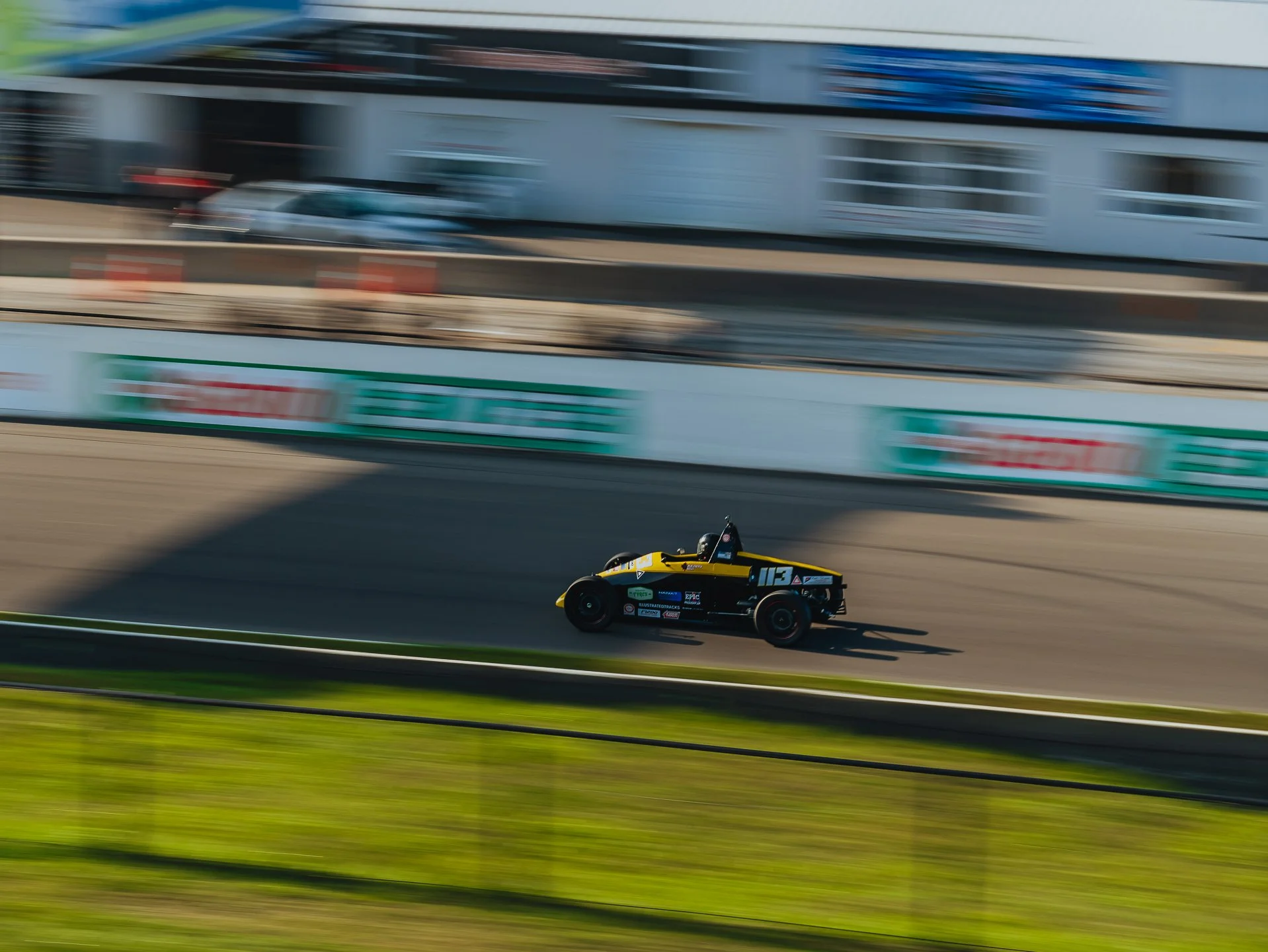 A7400355.jpg