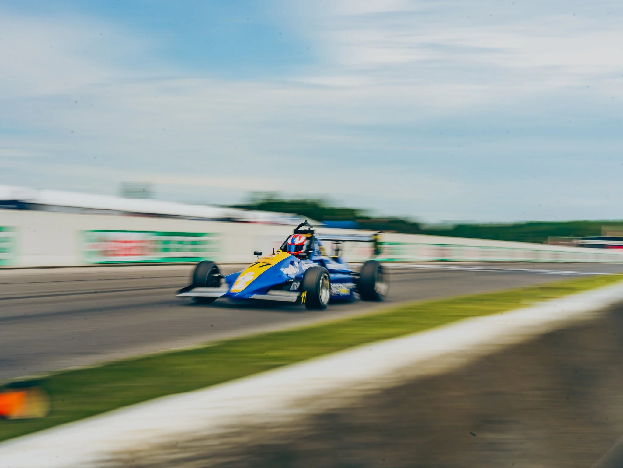 A7400233.jpg