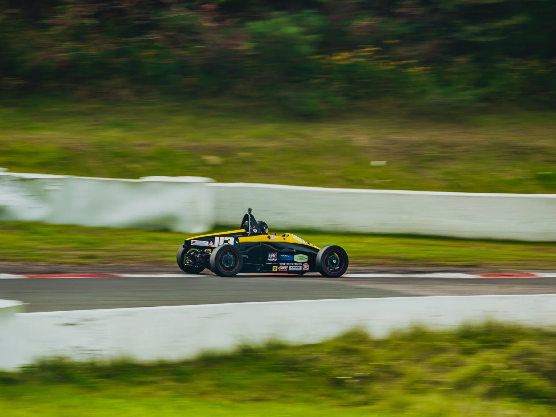 A7400033.jpg