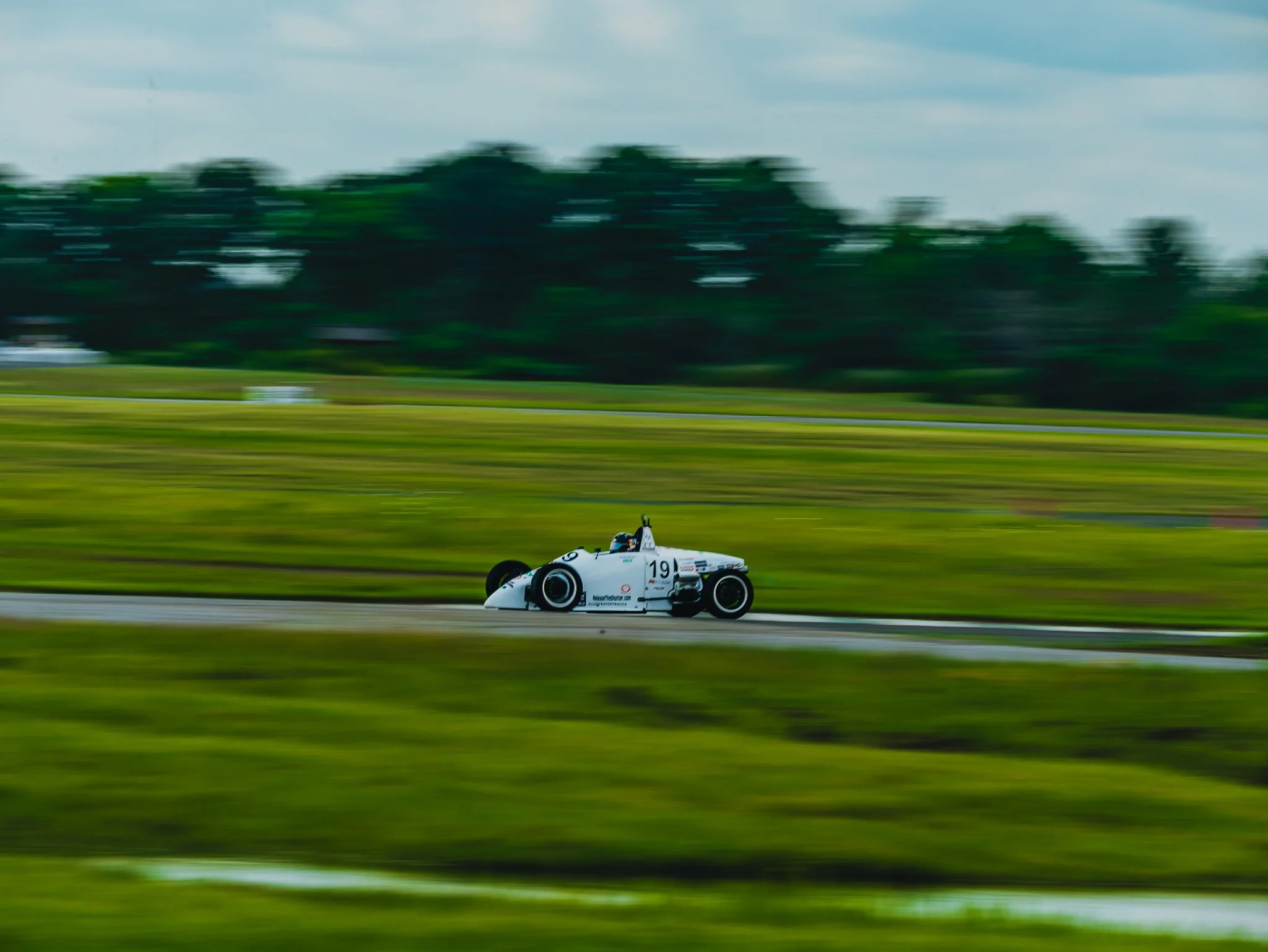 A7402613.jpg