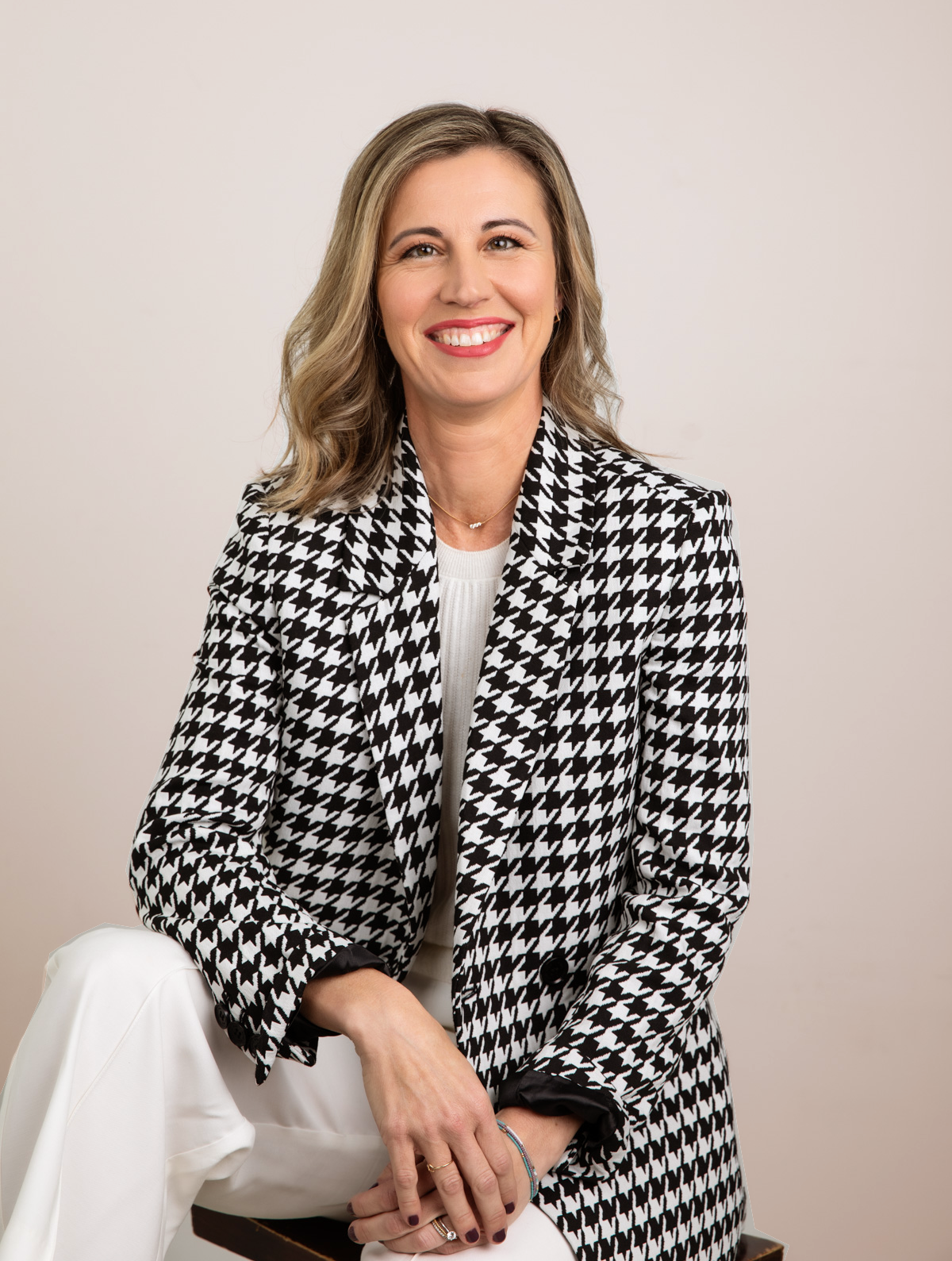 Magnet PR's founder Kim Veverka-Bray headshot.