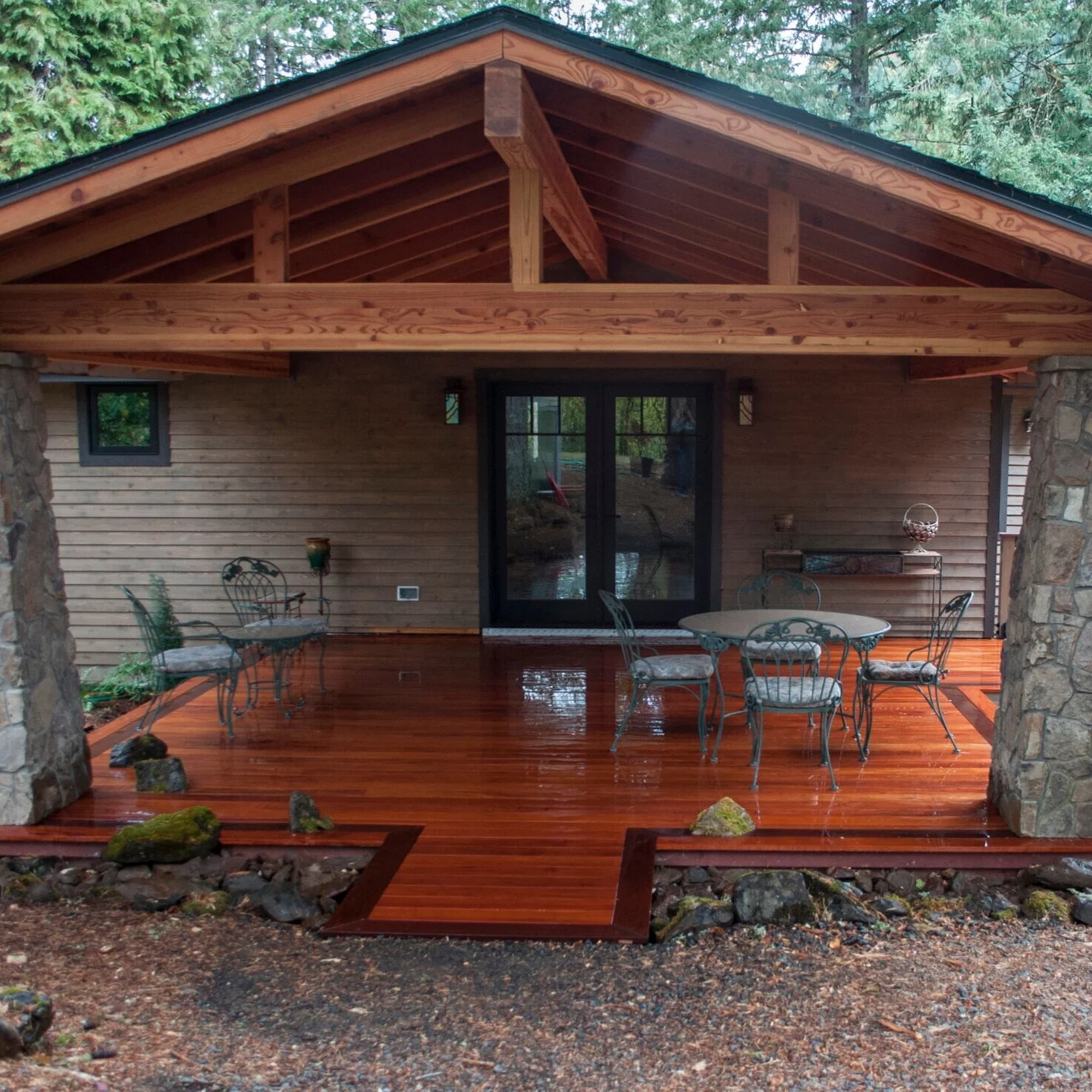Custom two-tone wood deck Eugene, OR