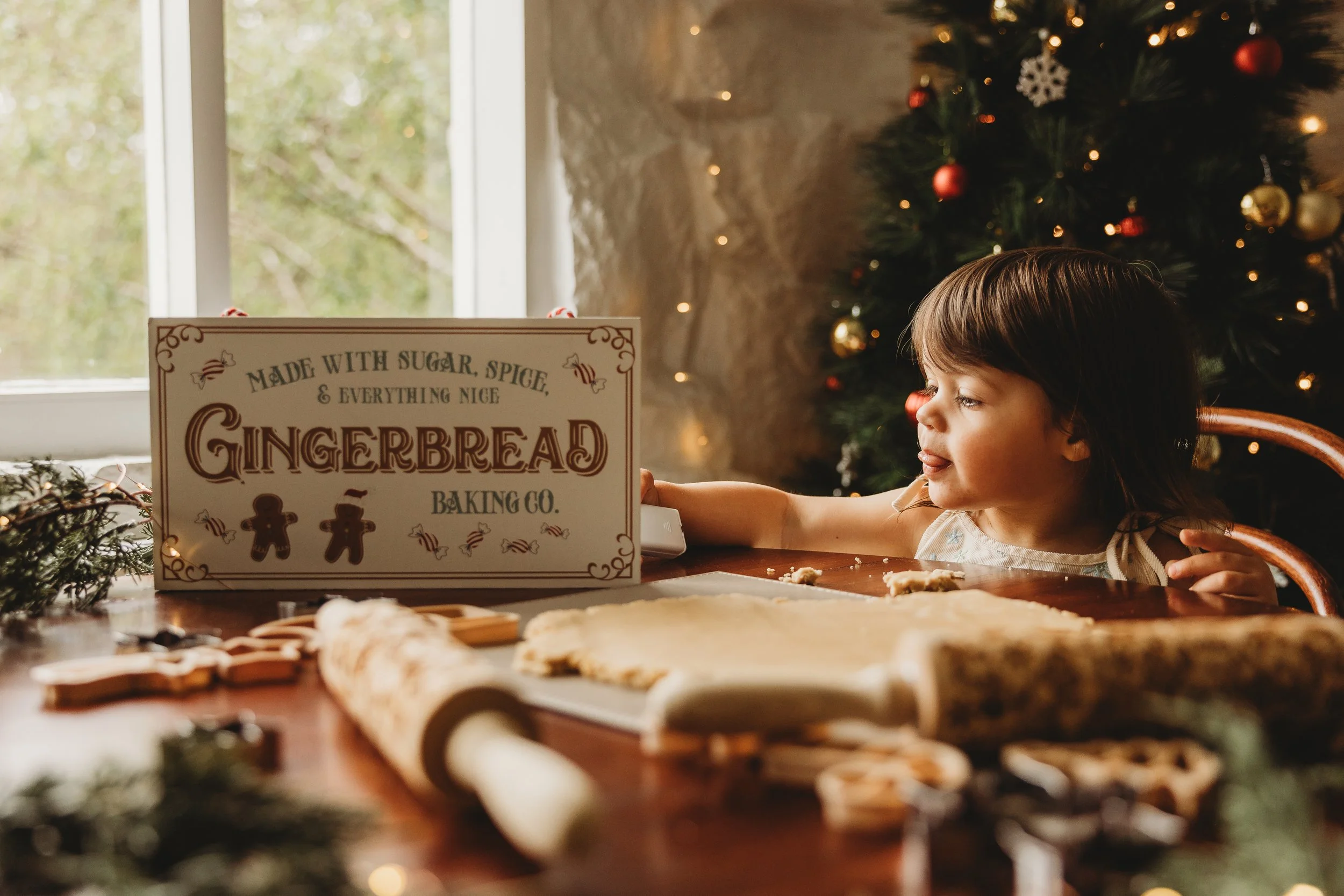 Steph&Familyminibakingsession2024-ExposePhotography-34.jpg