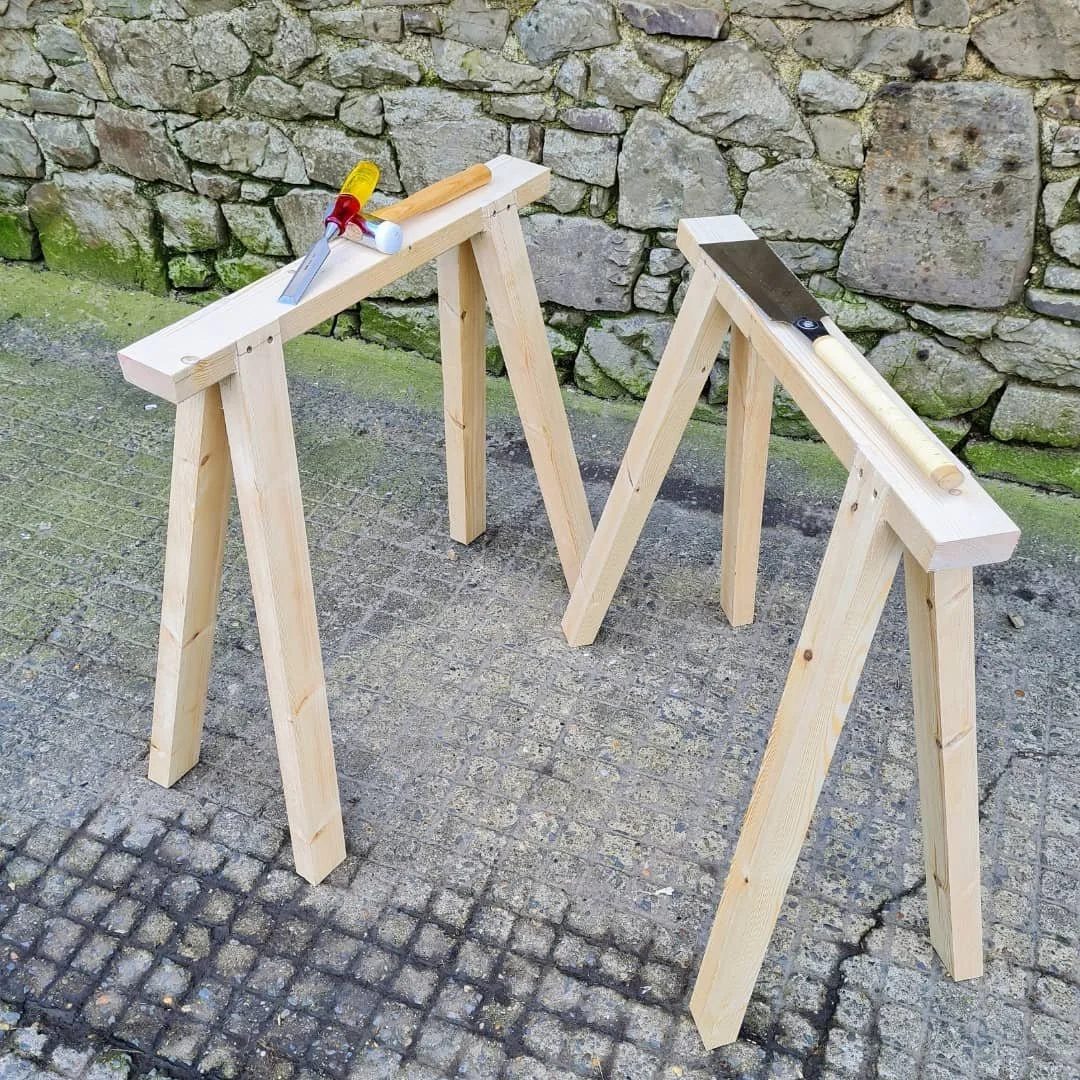 Super chuffed with my new saw horses. Every carpenter needs a pair, and apart from using an impact driver for the screws, all of the cuts and joinery were done using hand tools only. Cheers @paul.a.j.sellers for the inspiration.

#carpentry #joinery 