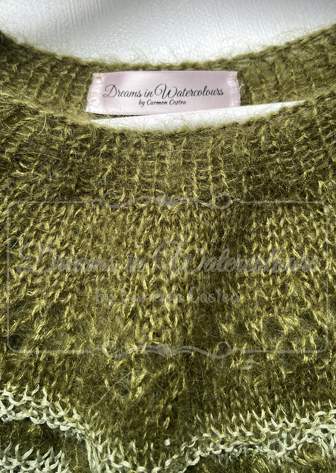 detaliu 2 kaki sweater.png
