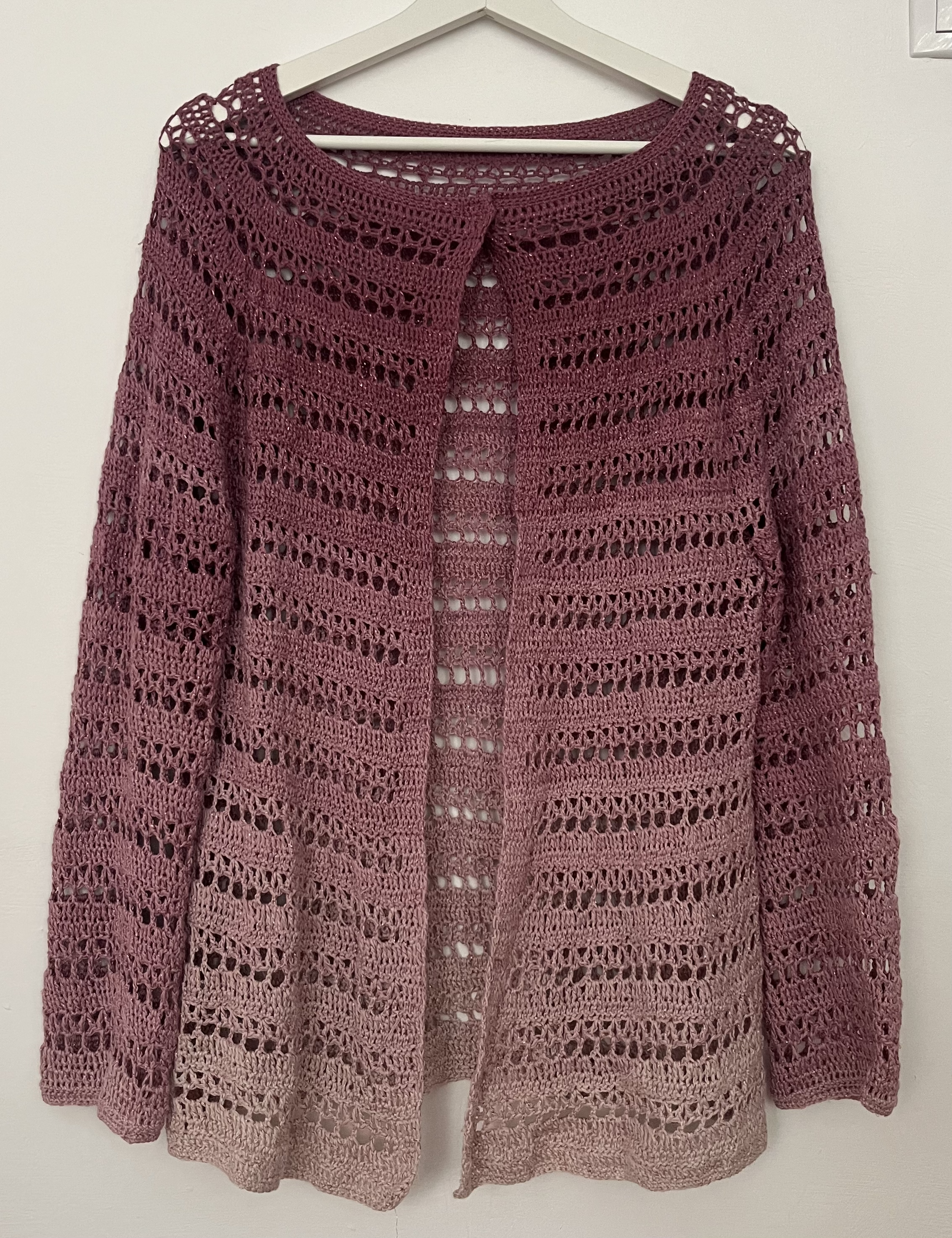 cardigan roz Dani 3.png