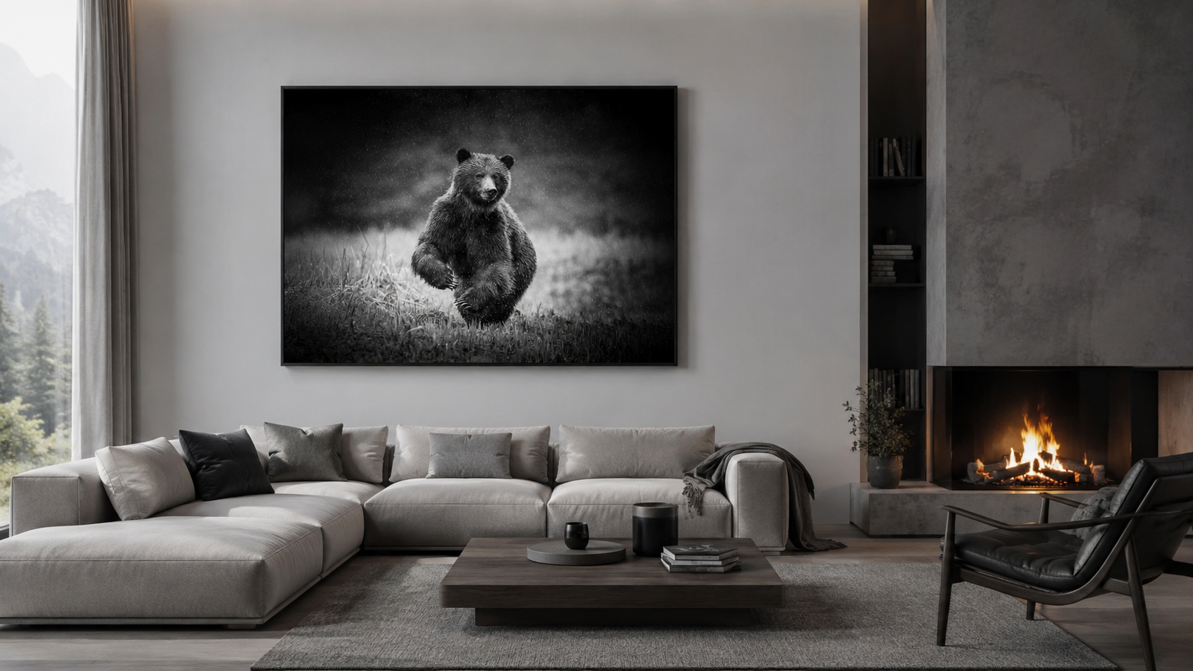 Salon moderne avec canapé gris, fauteuil noir, cheminée allumée, grande peinture deours dans le mur