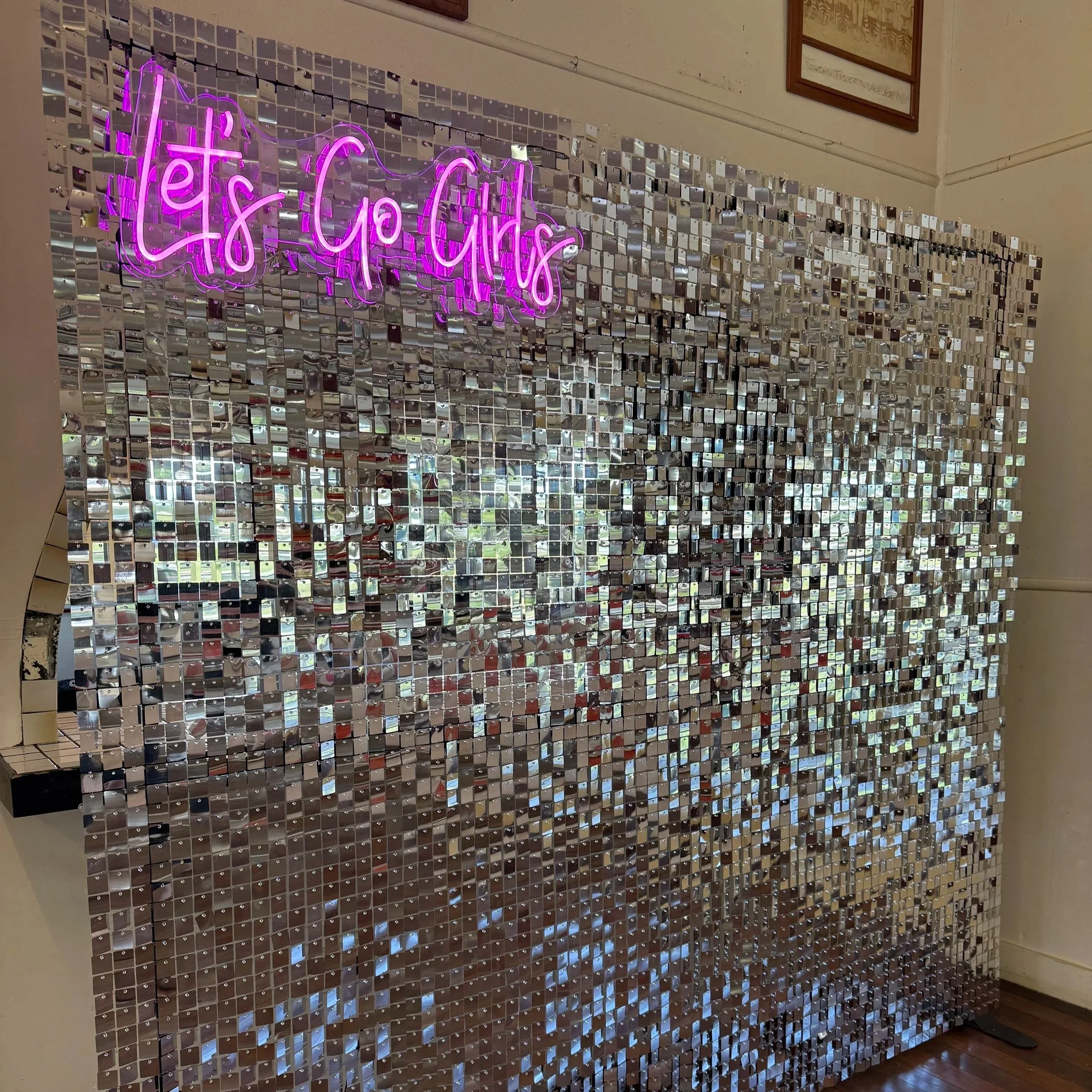 LETS+GO+GIRLS+NEON++%281%29.jpg