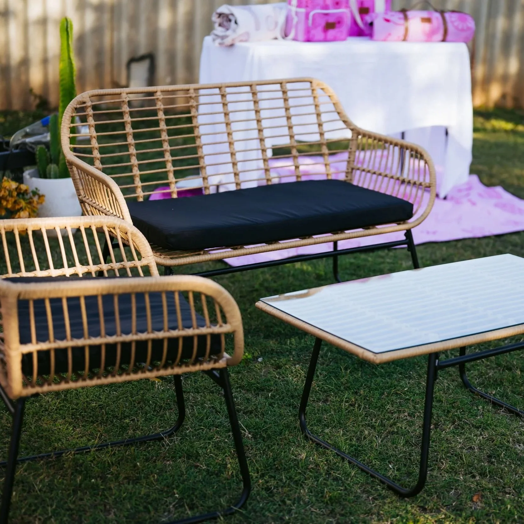 WICKER+LOUNGE+SET__1.jpg