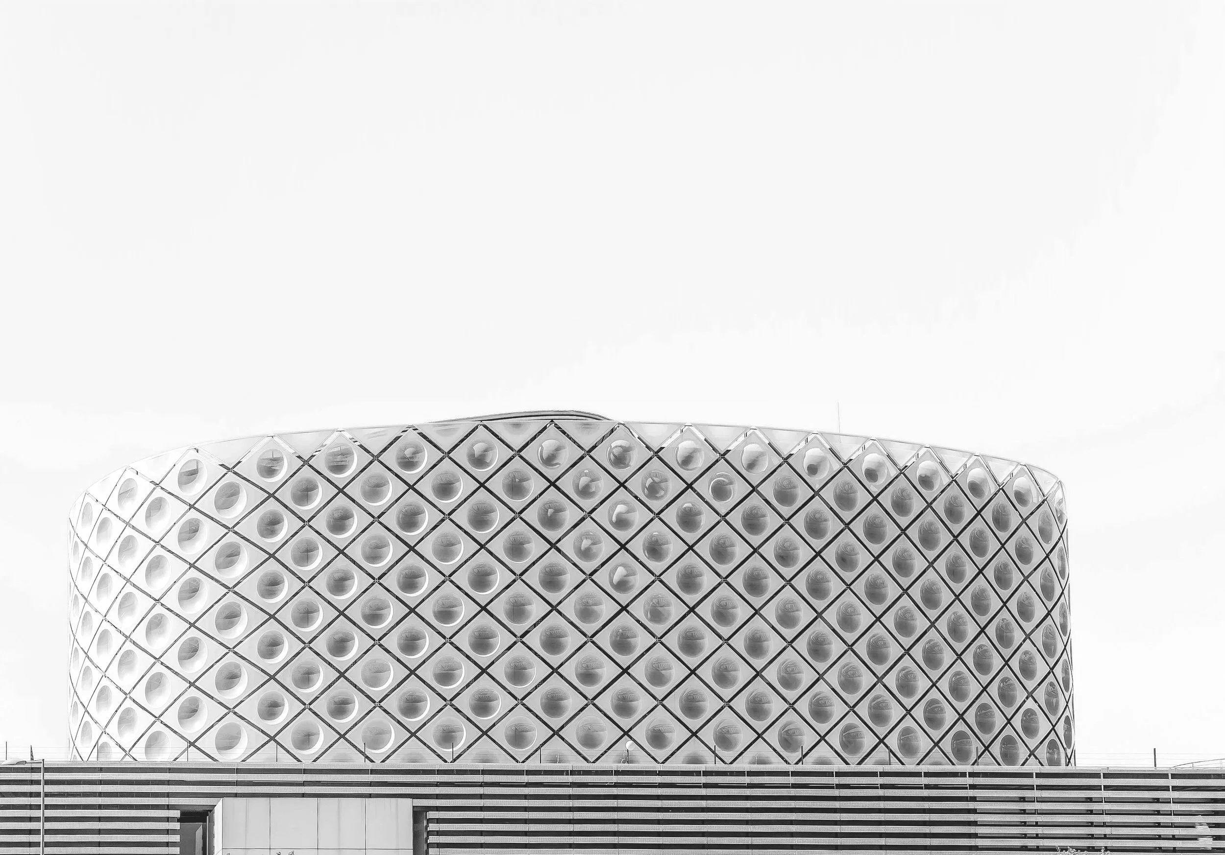 Contemporary commercial building symbolising UAE corporate jurisdictions for business setup, company formation, and international expansion.