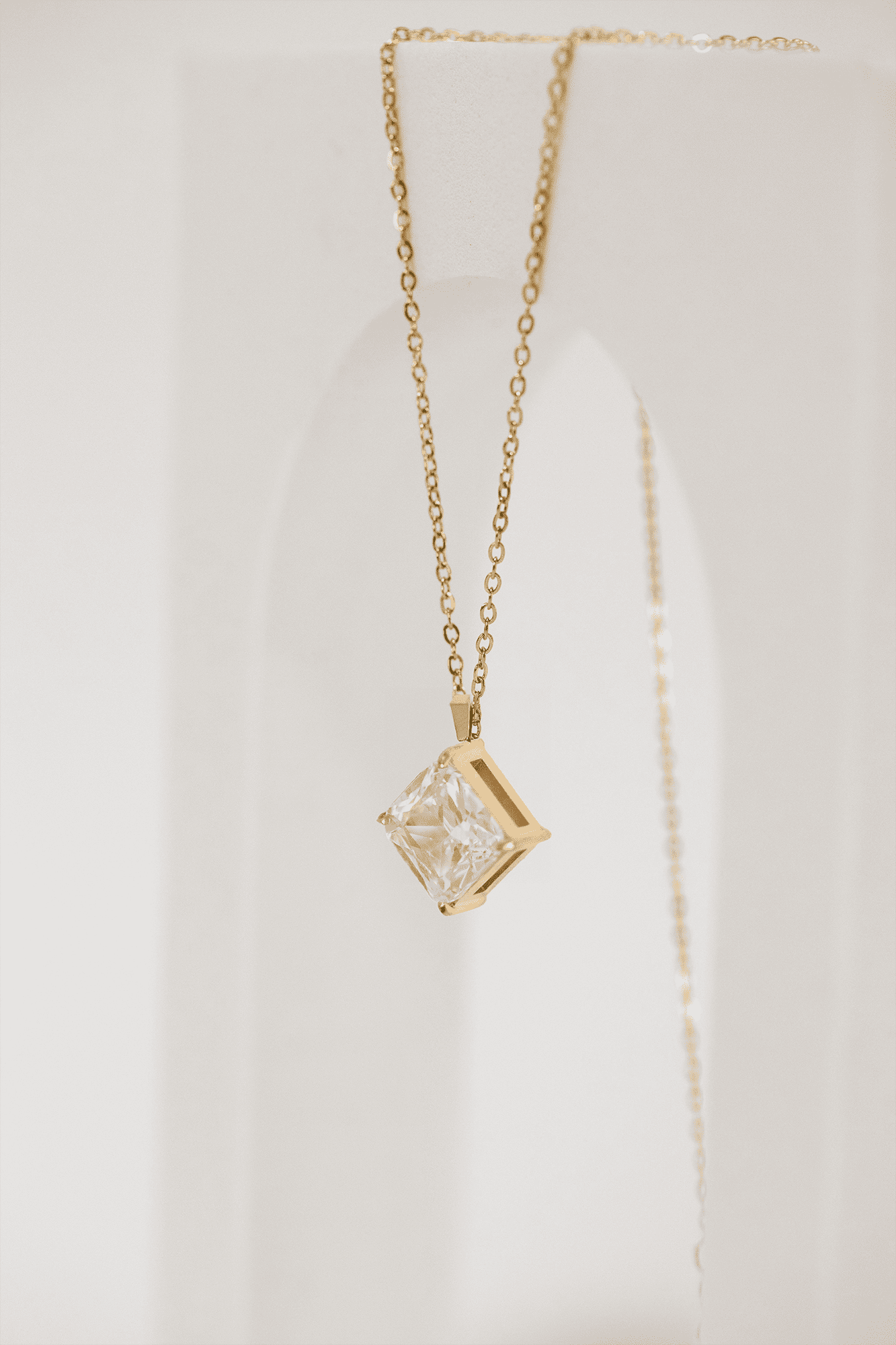 entretien vitrine et sol boutique luxe Paris marbre