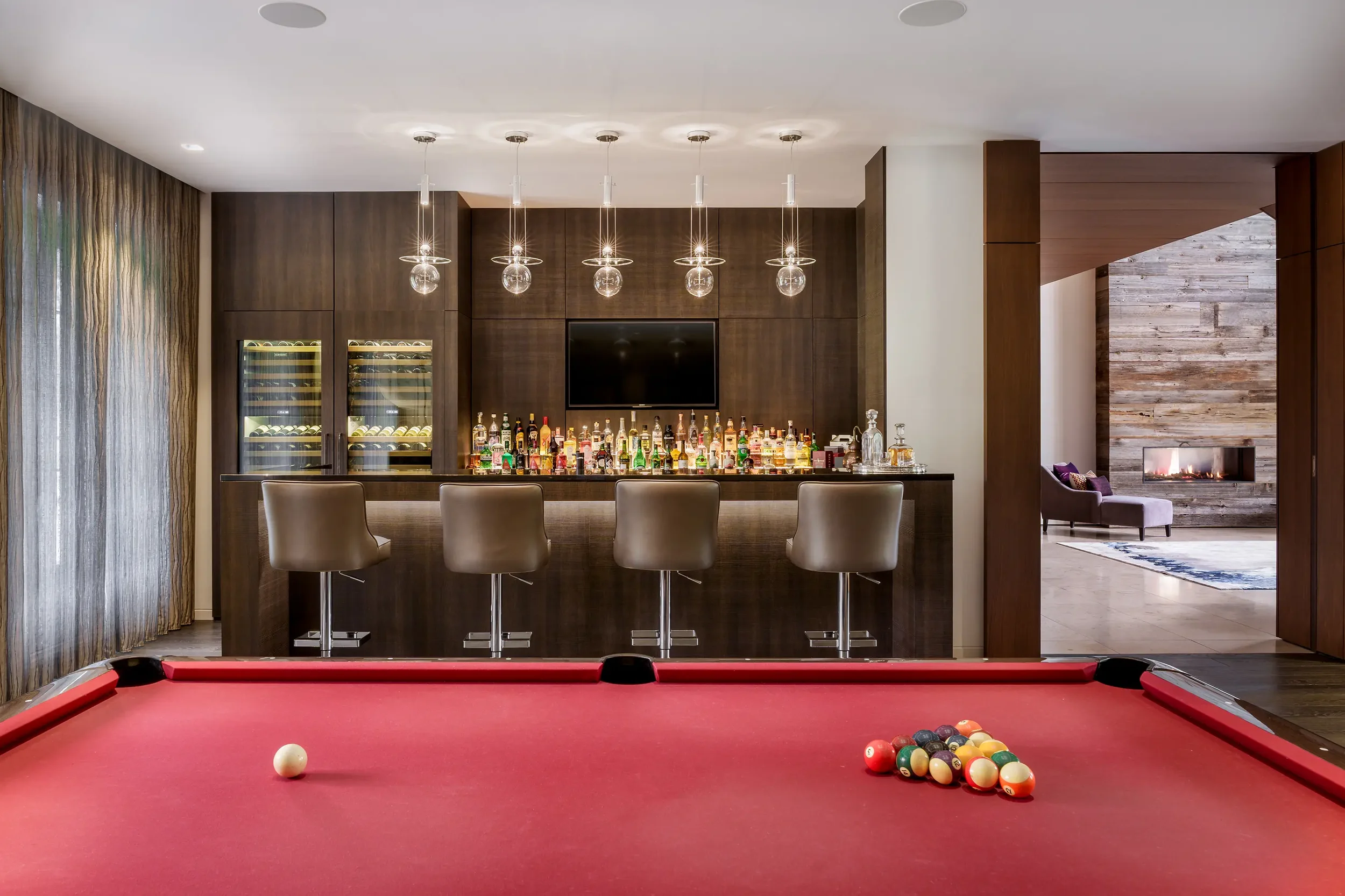 Interiors_enter_05.webp
